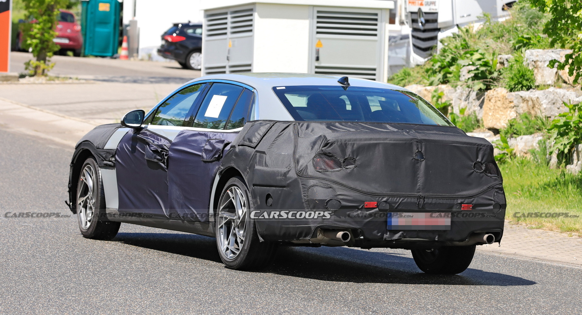 The Next-Gen 2023 Genesis G90 Flagship Luxo Barge Caught Testing In The S-Class’ Backyard