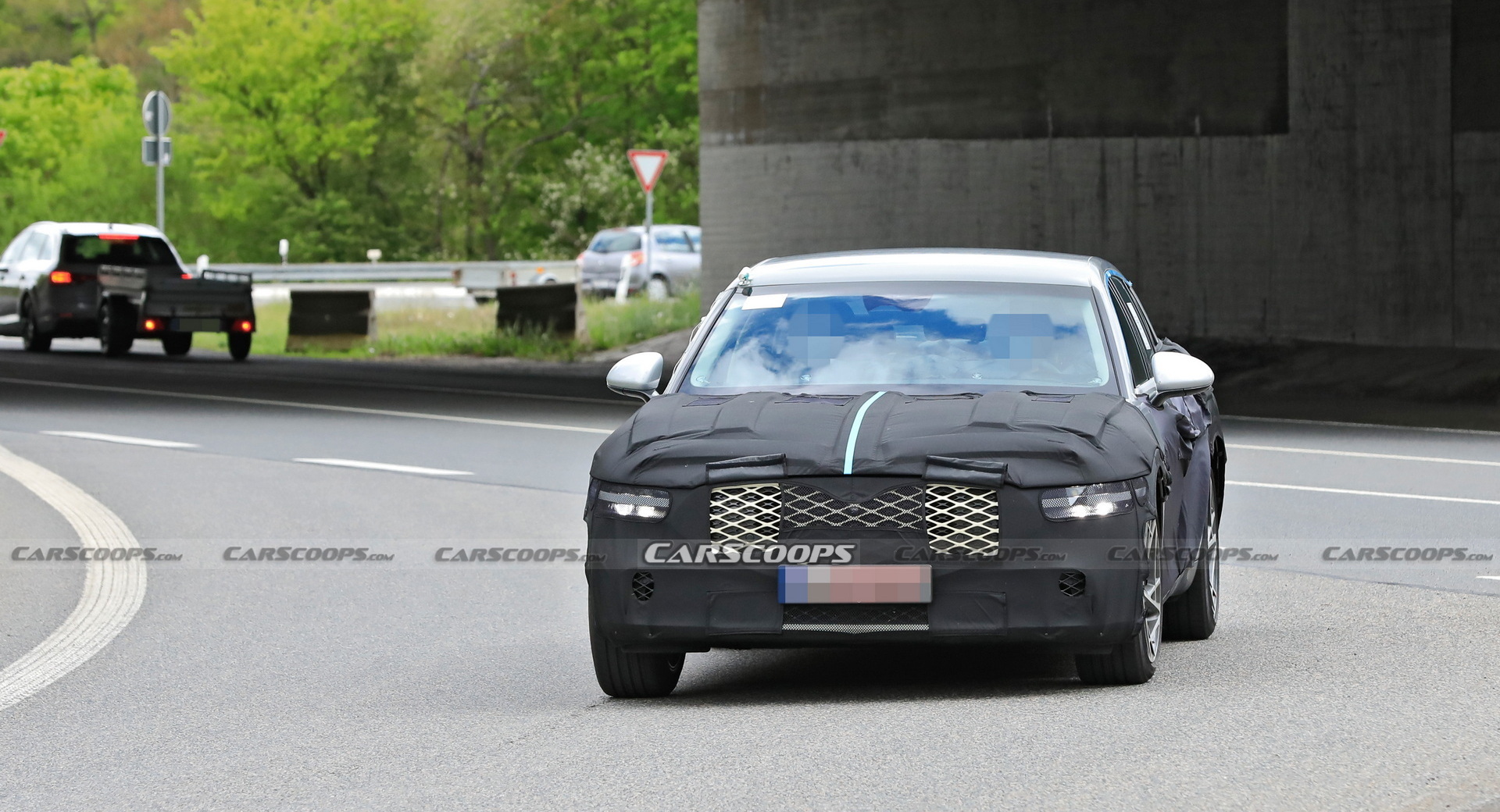 The Next-Gen 2023 Genesis G90 Flagship Luxo Barge Caught Testing In The S-Class’ Backyard