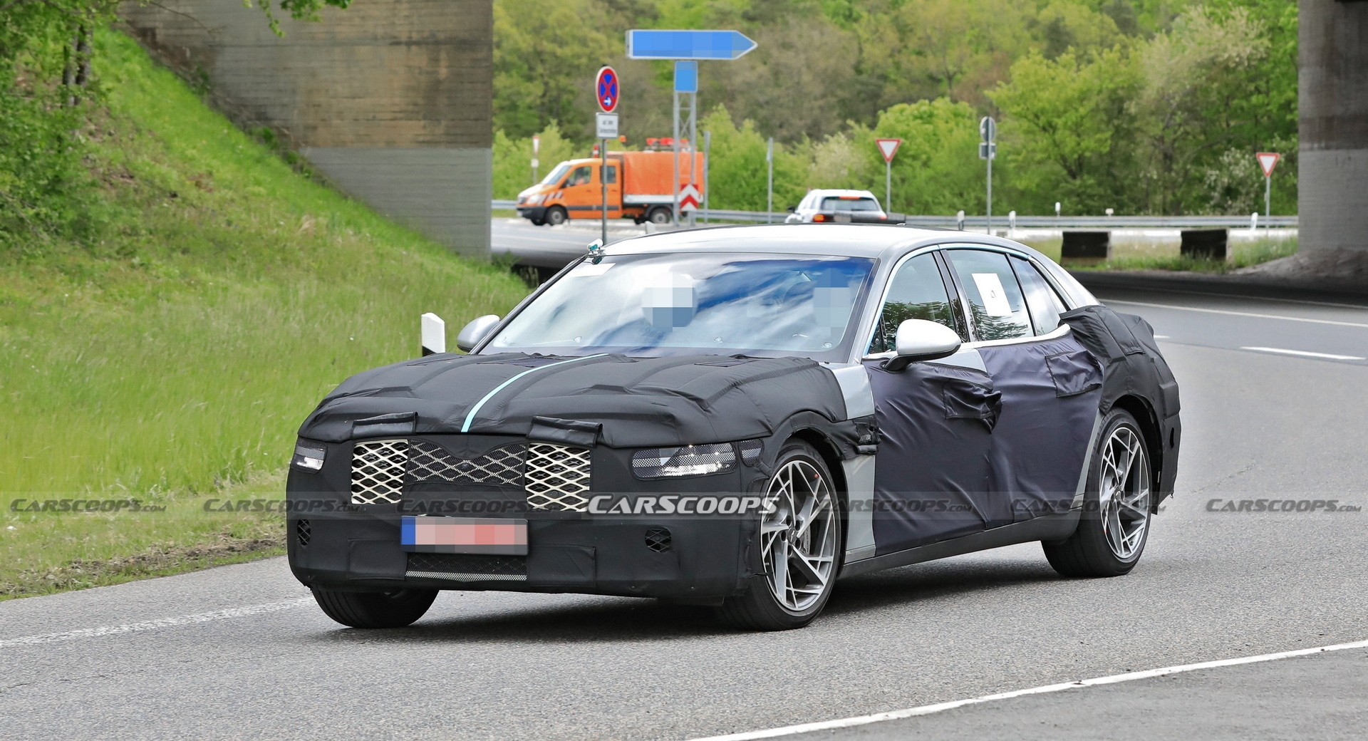 The Next-Gen 2023 Genesis G90 Flagship Luxo Barge Caught Testing In The S-Class’ Backyard