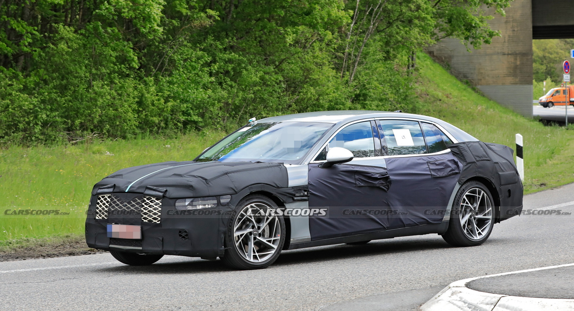 The Next-Gen 2023 Genesis G90 Flagship Luxo Barge Caught Testing In The S-Class’ Backyard
