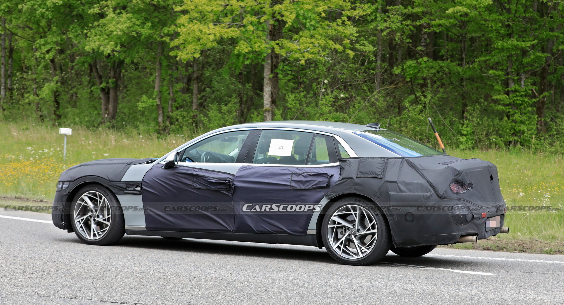 The Next-Gen 2023 Genesis G90 Flagship Luxo Barge Caught Testing In The S-Class’ Backyard