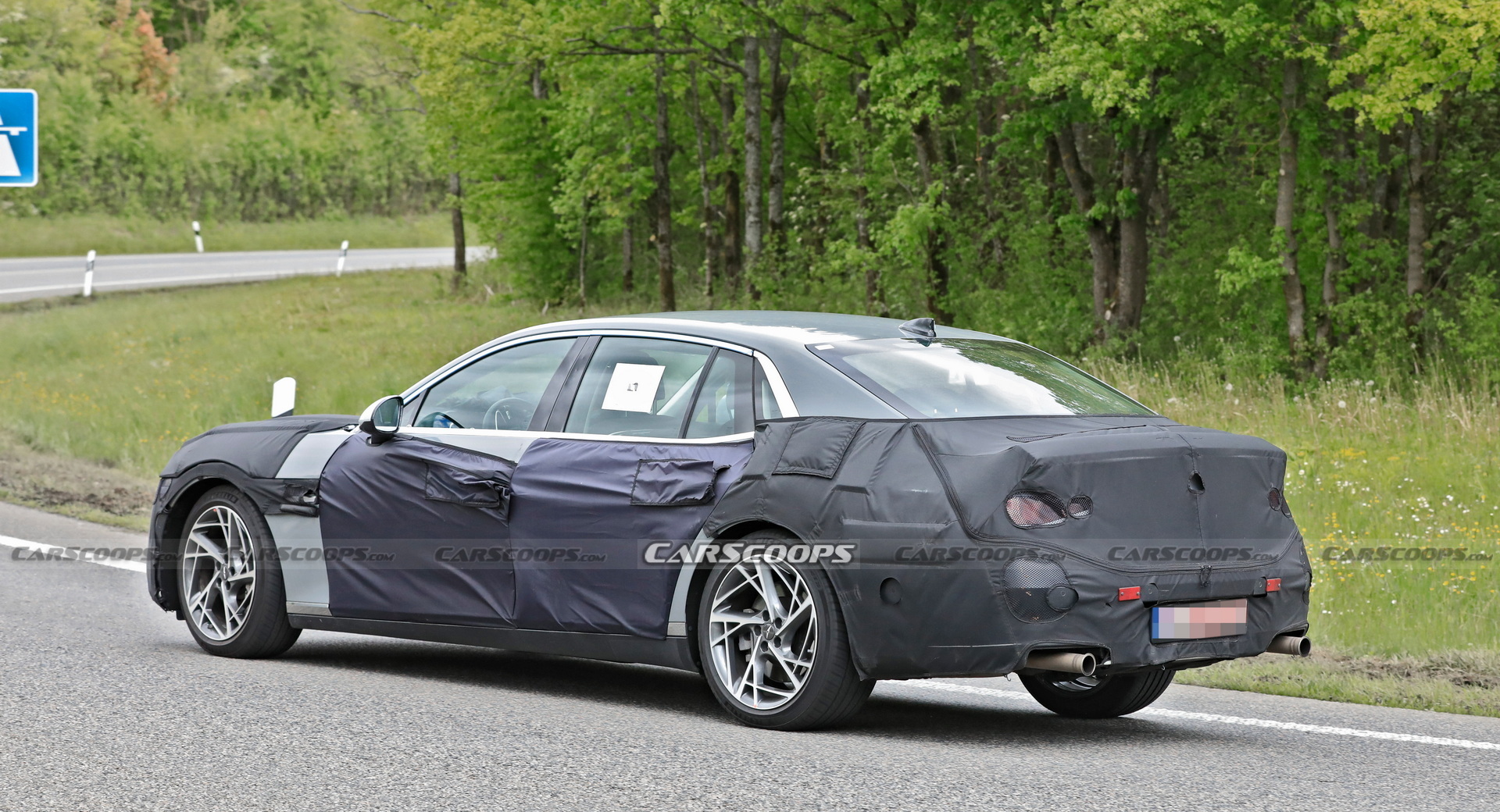 The Next-Gen 2023 Genesis G90 Flagship Luxo Barge Caught Testing In The S-Class’ Backyard