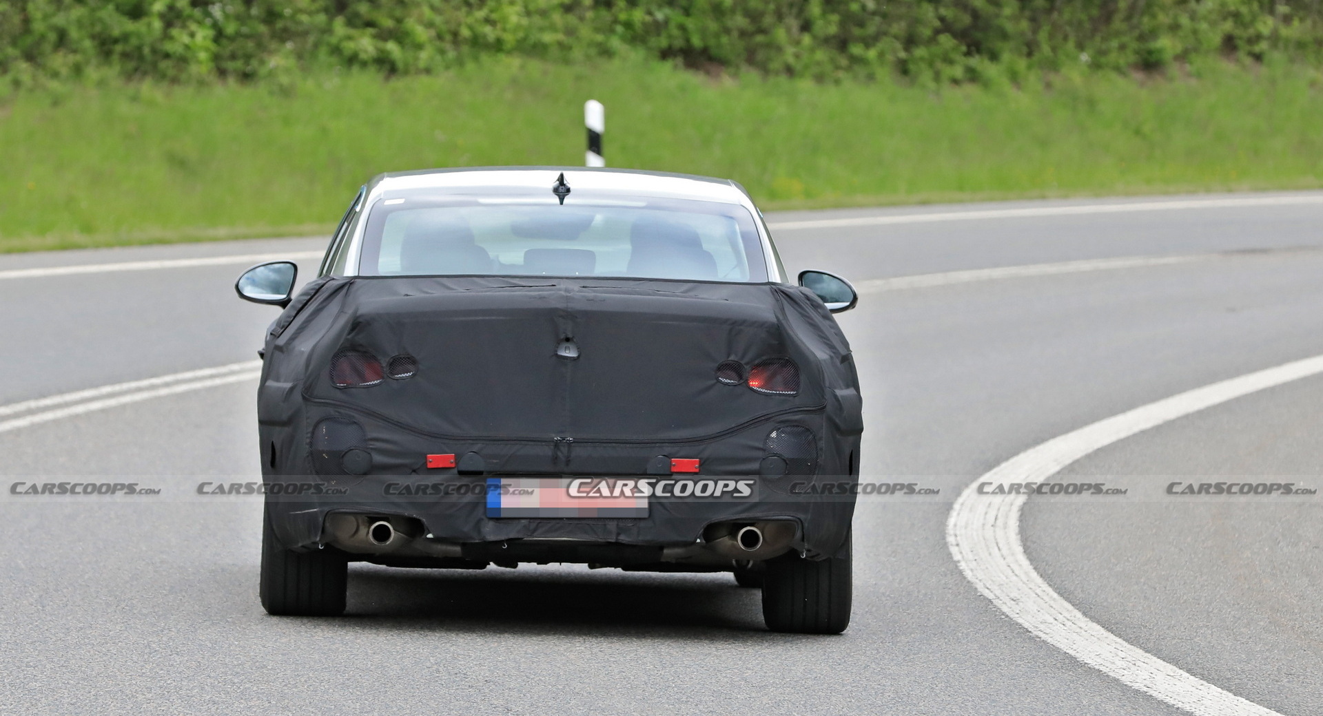 The Next-Gen 2023 Genesis G90 Flagship Luxo Barge Caught Testing In The S-Class’ Backyard