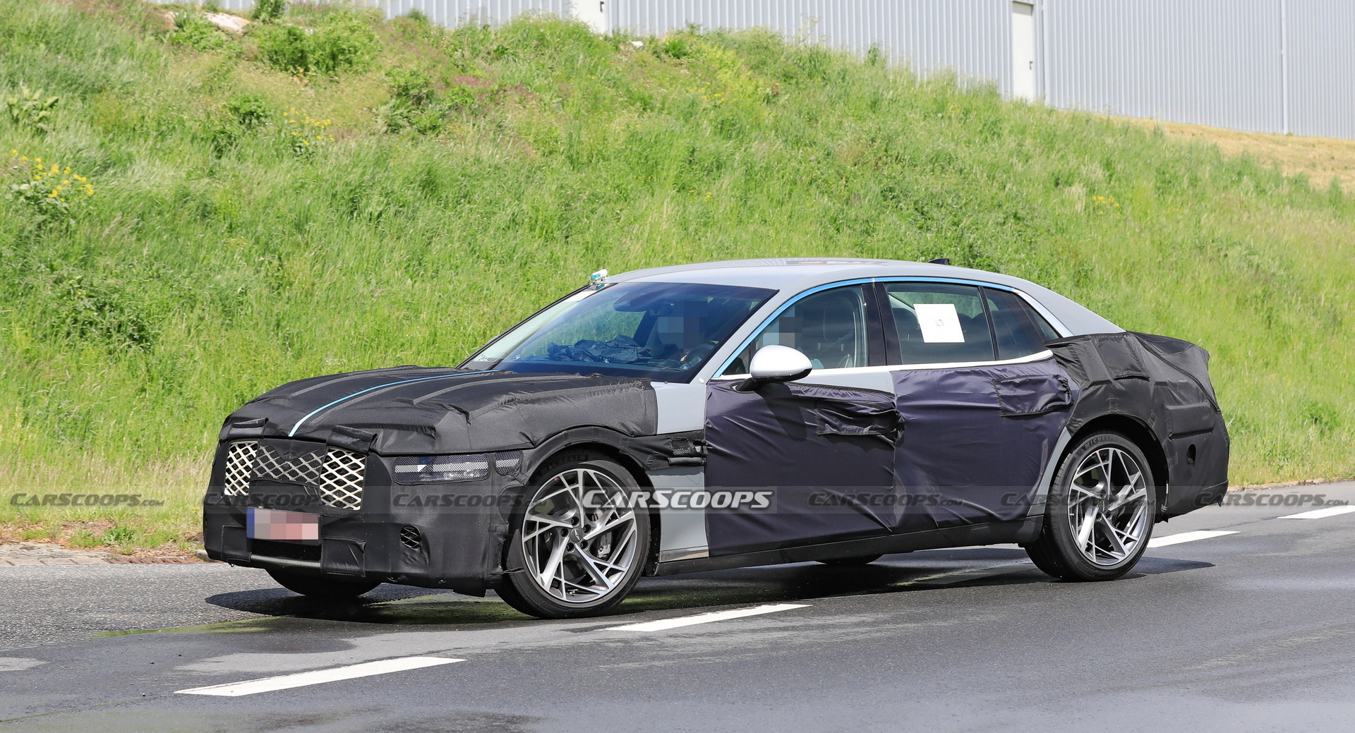 The Next-Gen 2023 Genesis G90 Flagship Luxo Barge Caught Testing In The S-Class’ Backyard