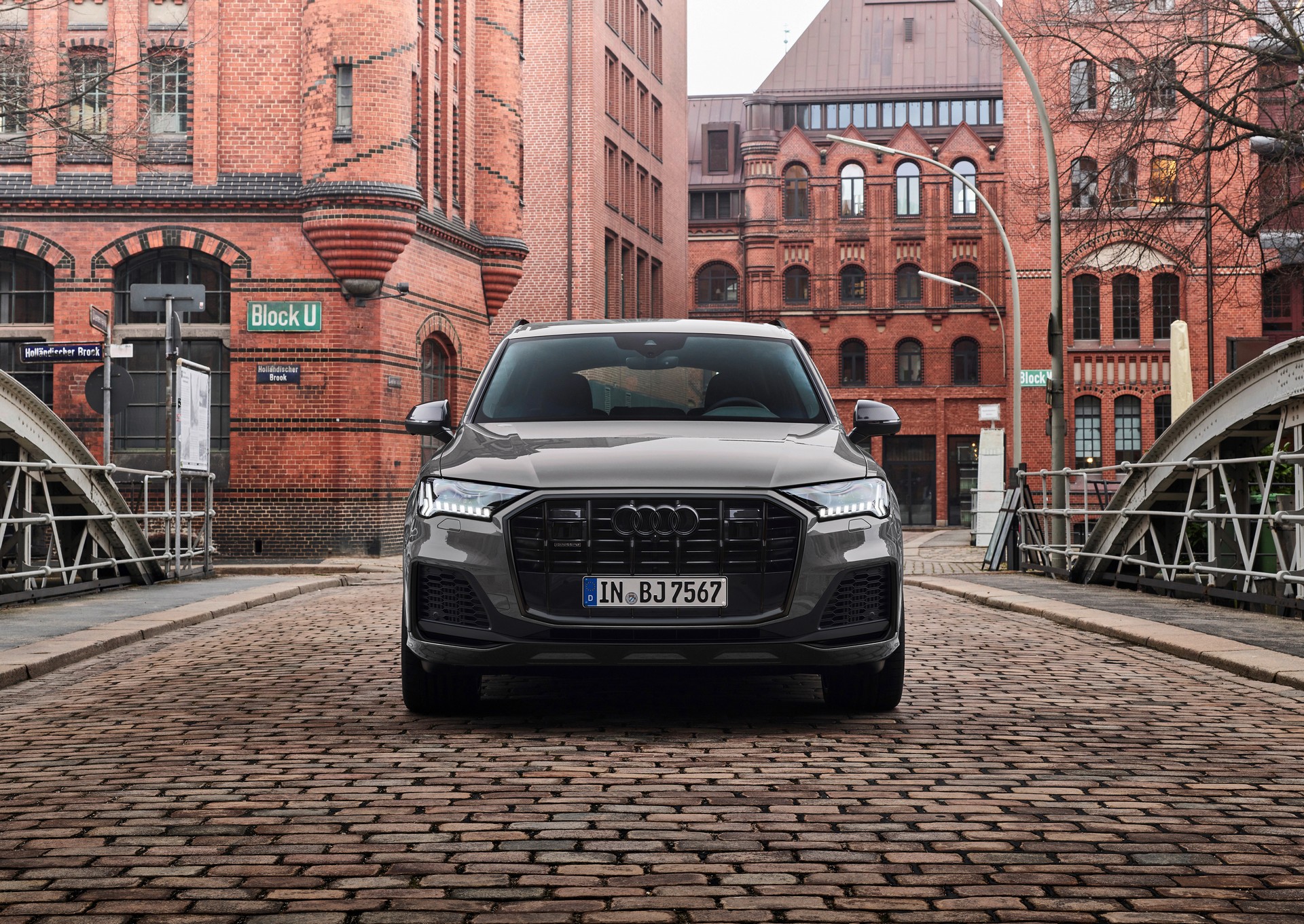 Audi Embraces The Blackout Trend, Introduces Q7 And Q8 Competition Plus