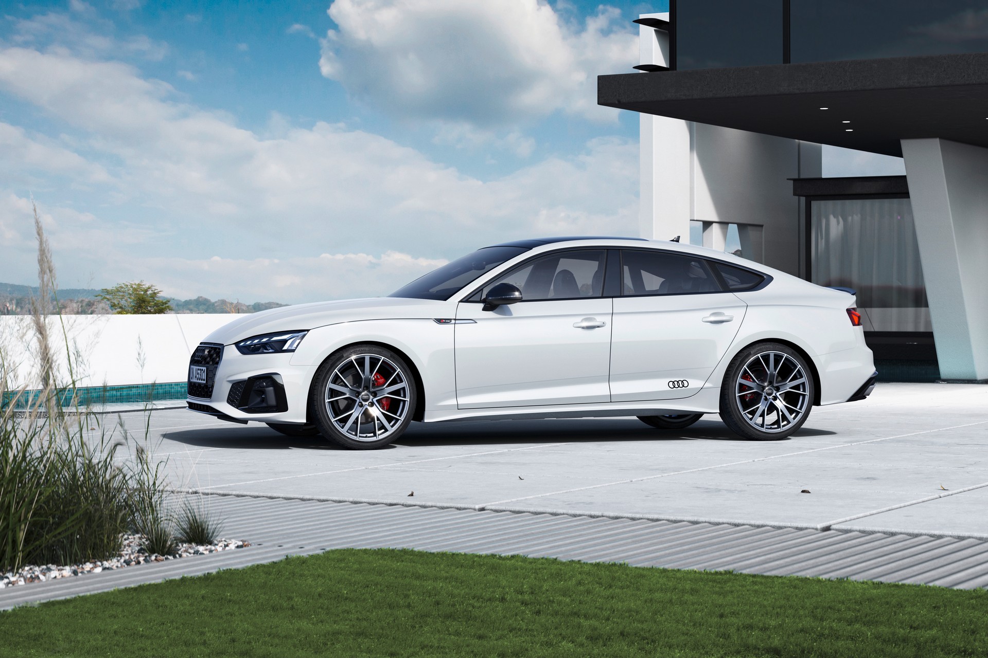 Audi Embraces The Blackout Trend, Introduces Q7 And Q8 Competition Plus