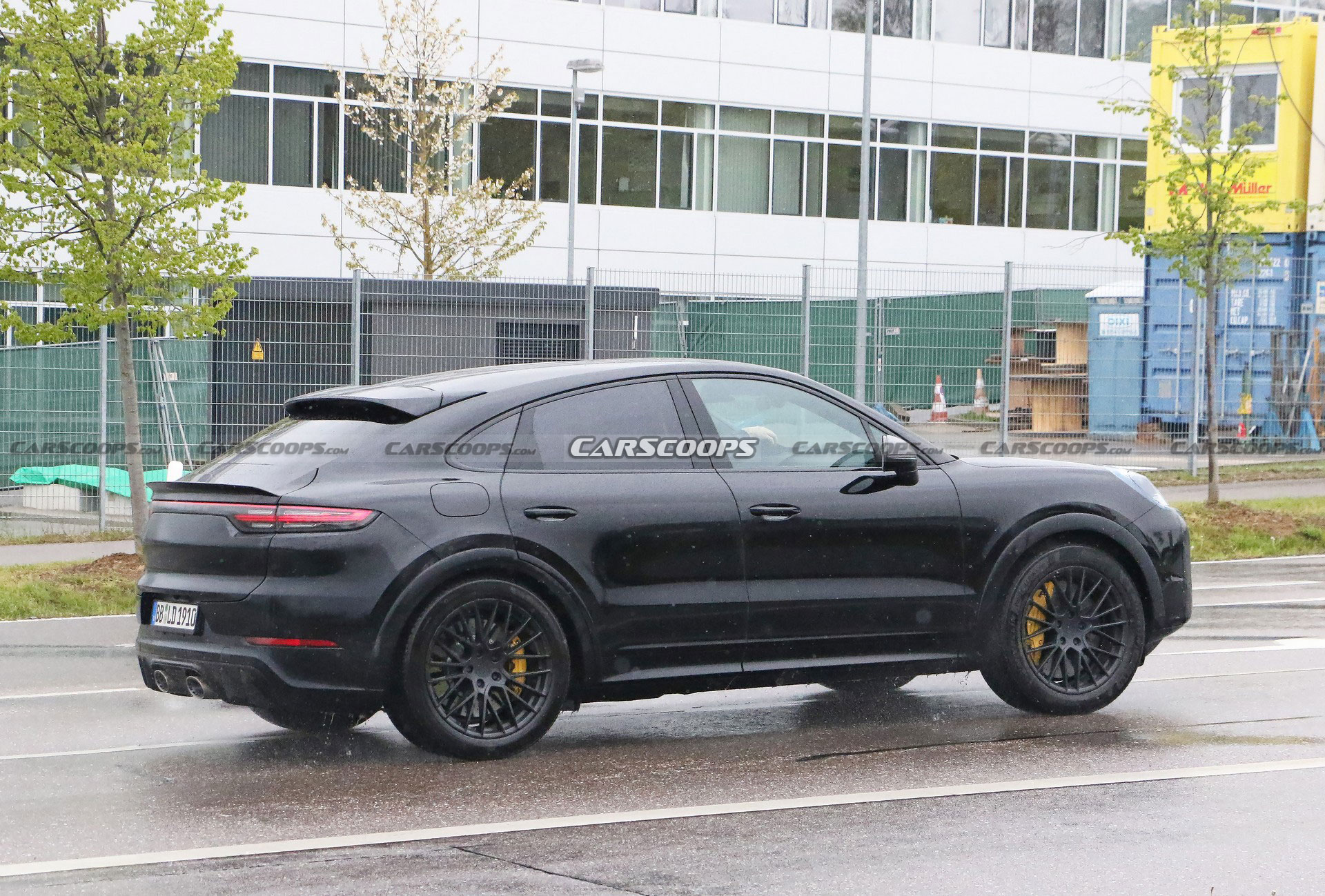2022 Porsche Cayenne Coupe Spotted With A New Nose Job
