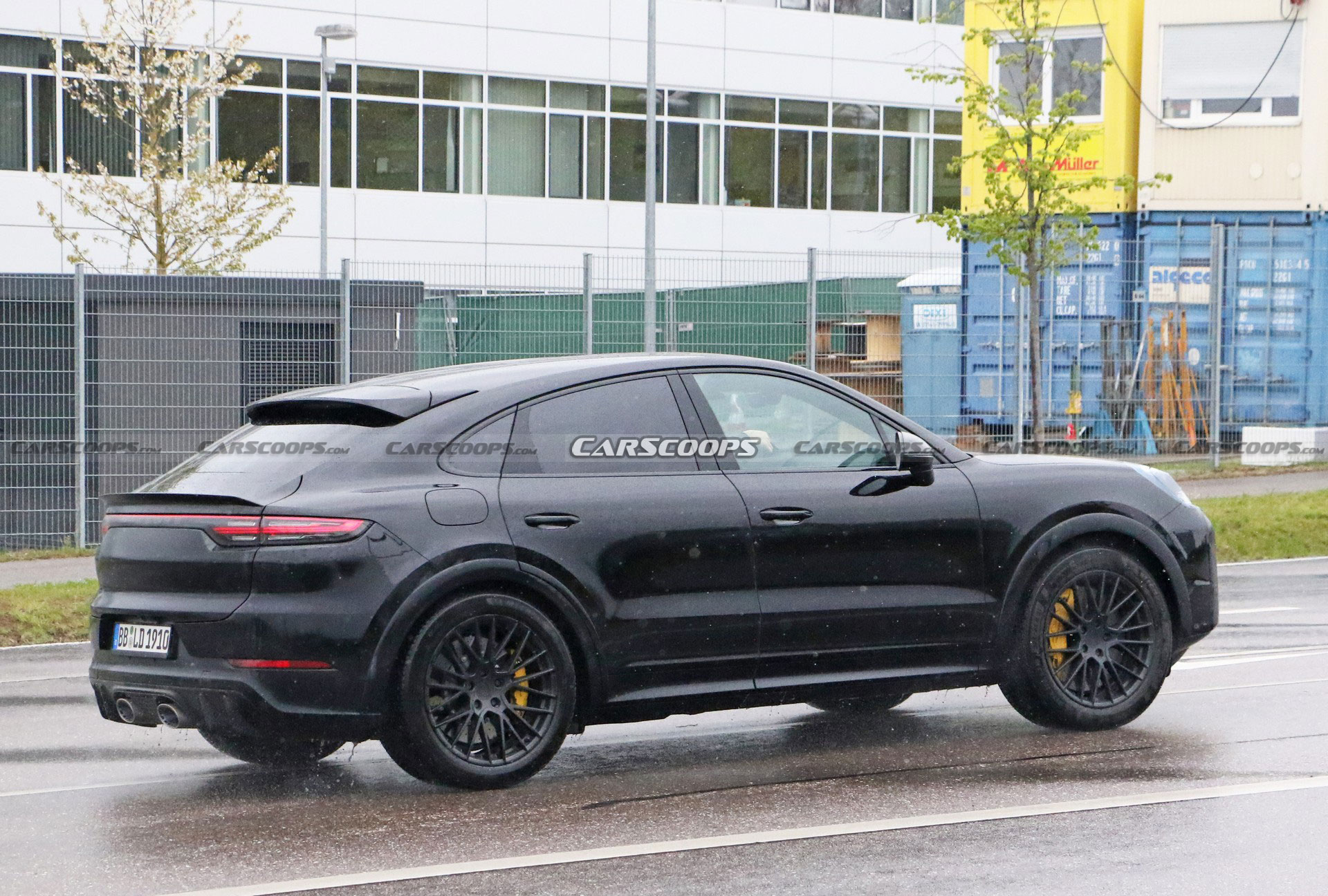 2022 Porsche Cayenne Coupe Spotted With A New Nose Job