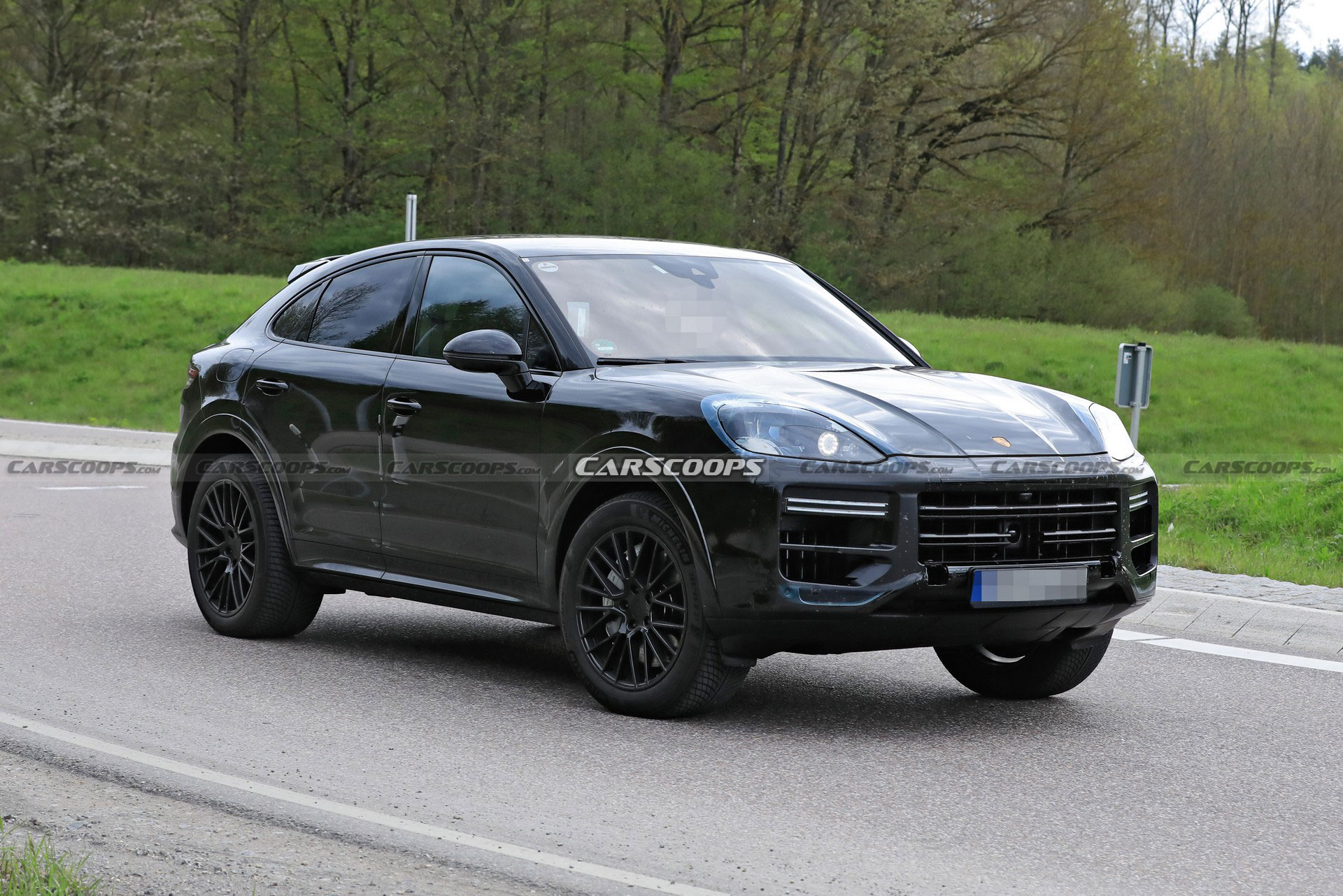 2022 Porsche Cayenne Coupe Spotted With A New Nose Job