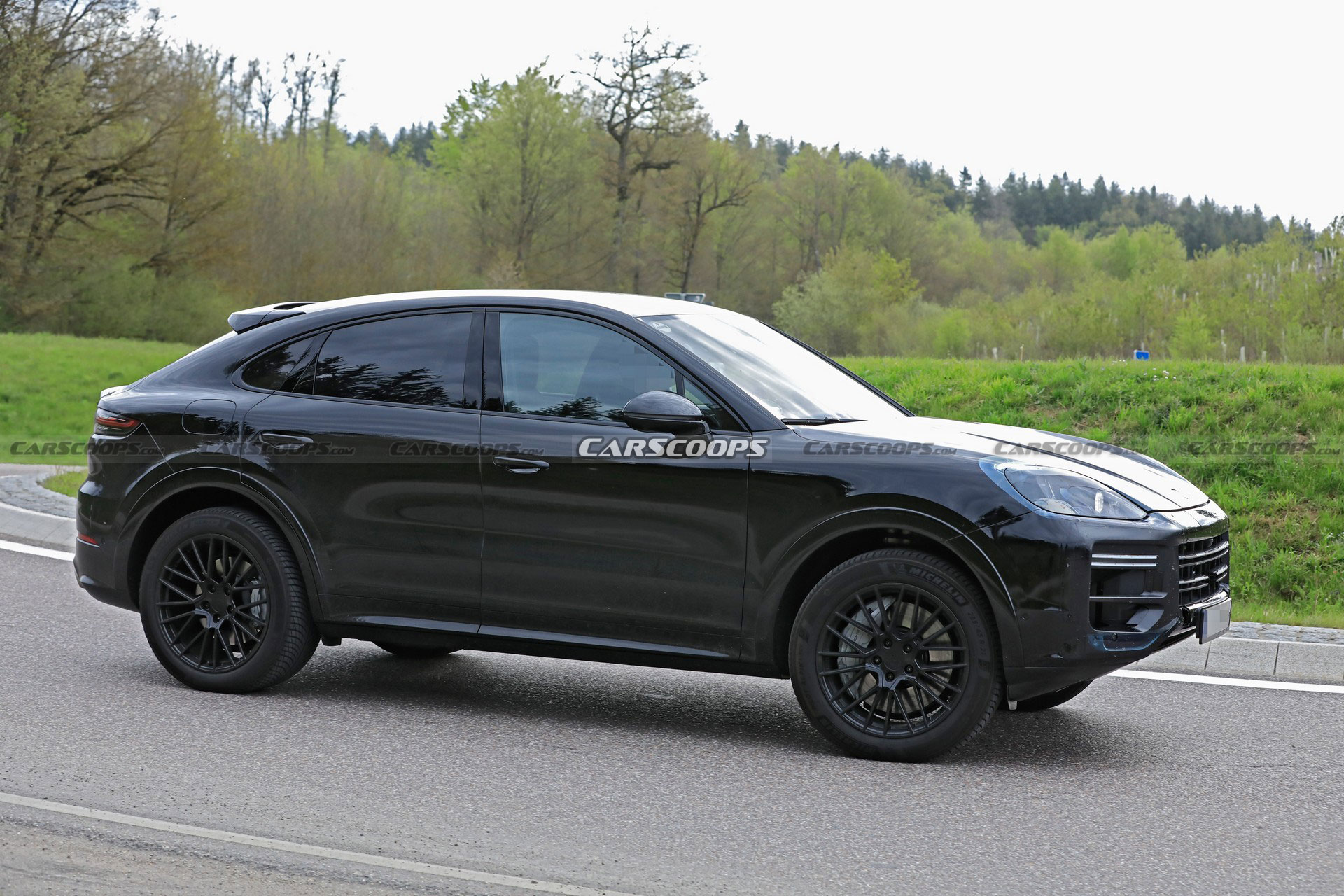 2022 Porsche Cayenne Coupe Spotted With A New Nose Job