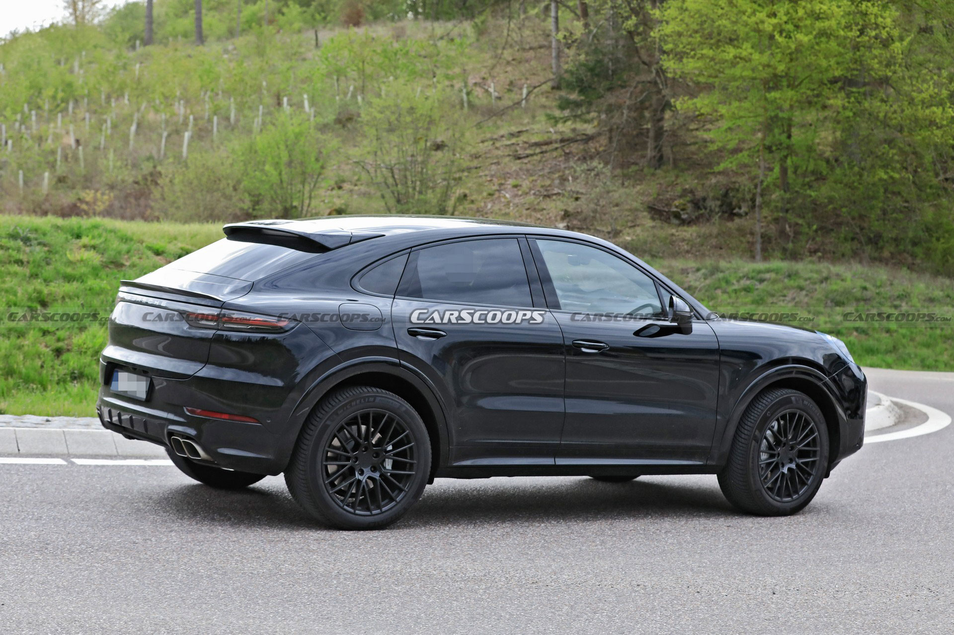 2022 Porsche Cayenne Coupe Spotted With A New Nose Job