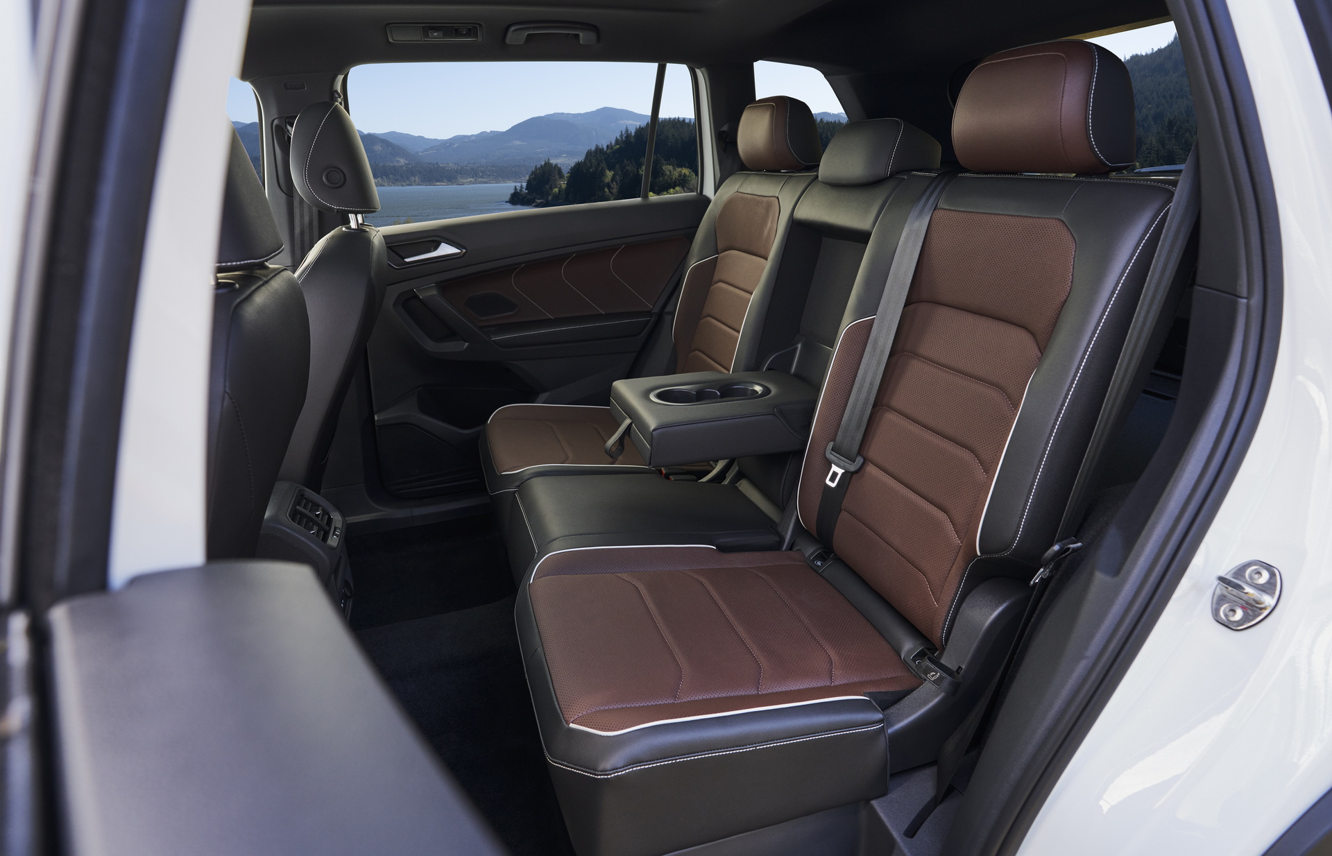 2022 VW Tiguan (Allspace) Debuts With Golf Looks, New Tech And More Premium Cabin