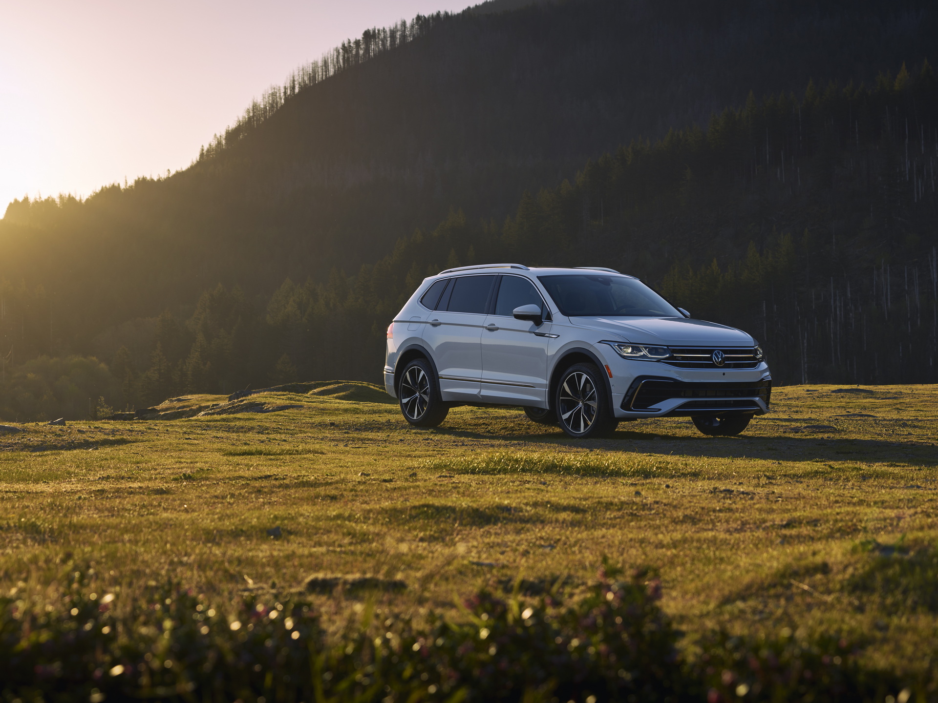 2022 VW Tiguan (Allspace) Debuts With Golf Looks, New Tech And More Premium Cabin
