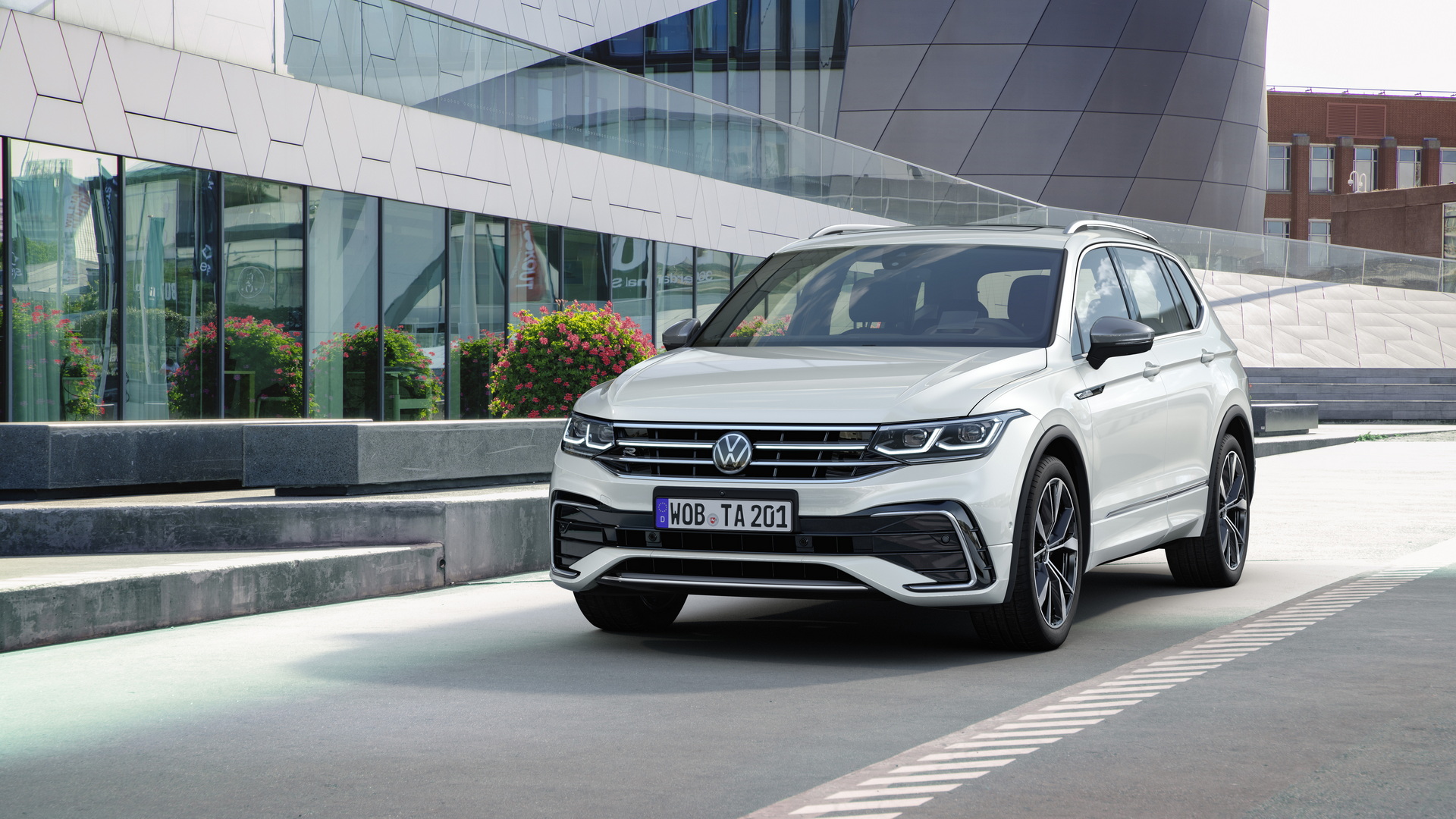 2022 VW Tiguan (Allspace) Debuts With Golf Looks, New Tech And More Premium Cabin