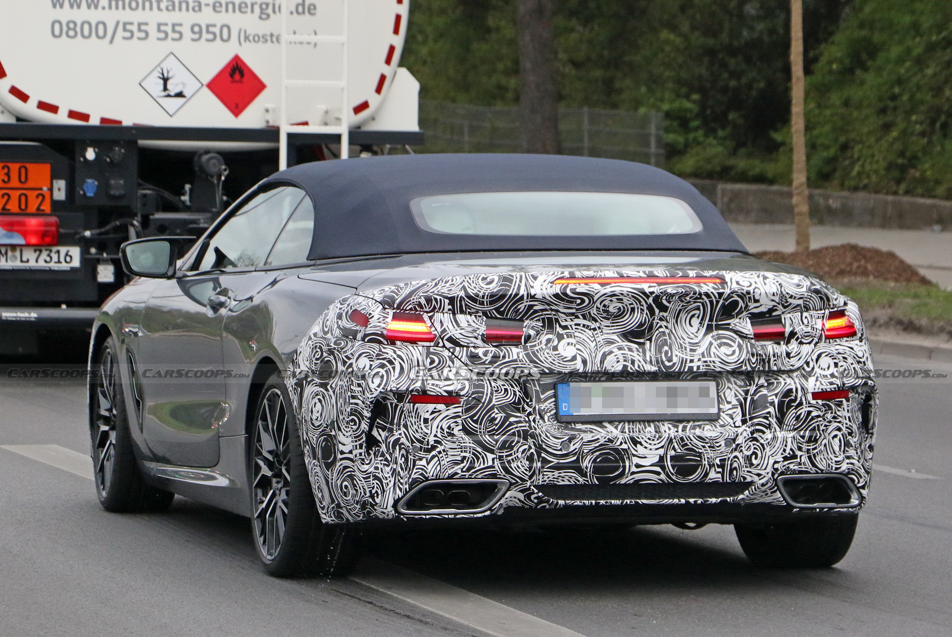 2022 BMW 8-Series Convertible LCI Shows Updated Design, New Infotainment Screen