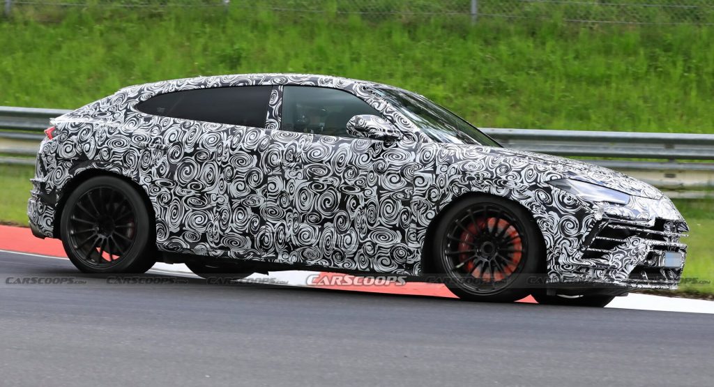  2022 Lamborghini Urus Facelift Lights Up The Nurburgring With Its Glowing Red Brakes