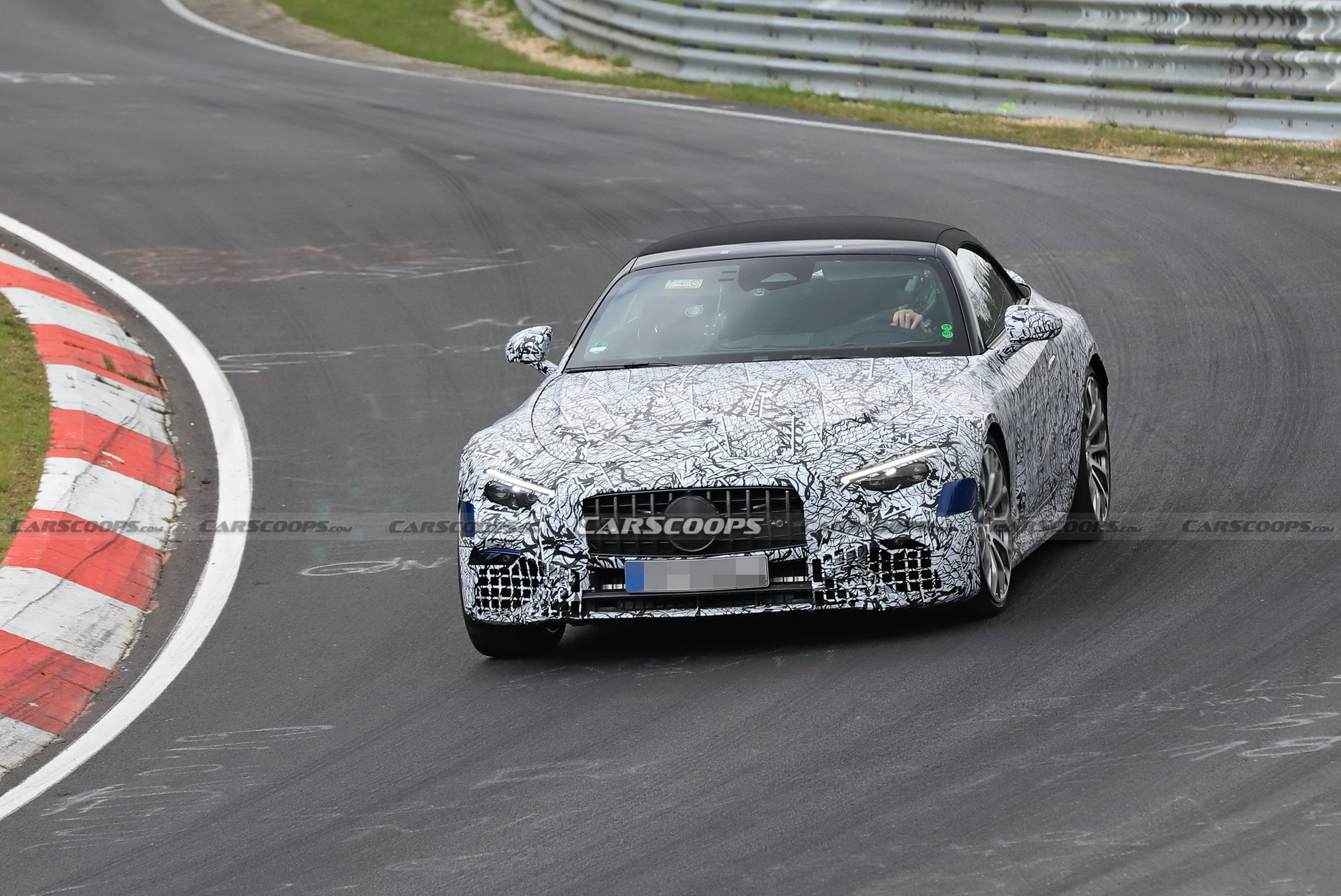 2022 Mercedes-AMG SL Takes Its White Collar Skills To The Track