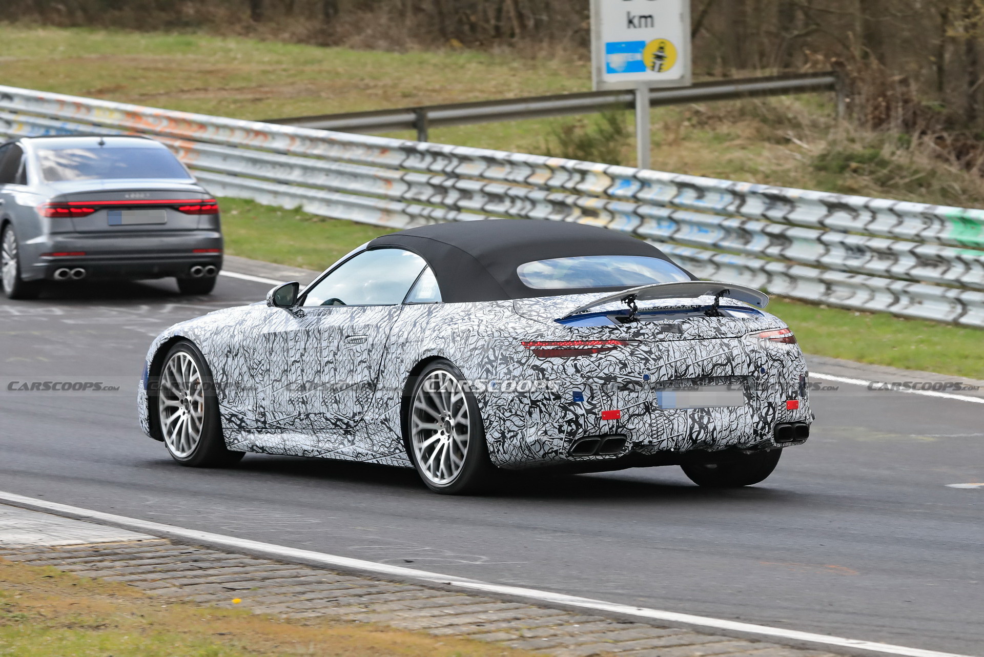 2022 Mercedes-AMG SL Takes Its White Collar Skills To The Track
