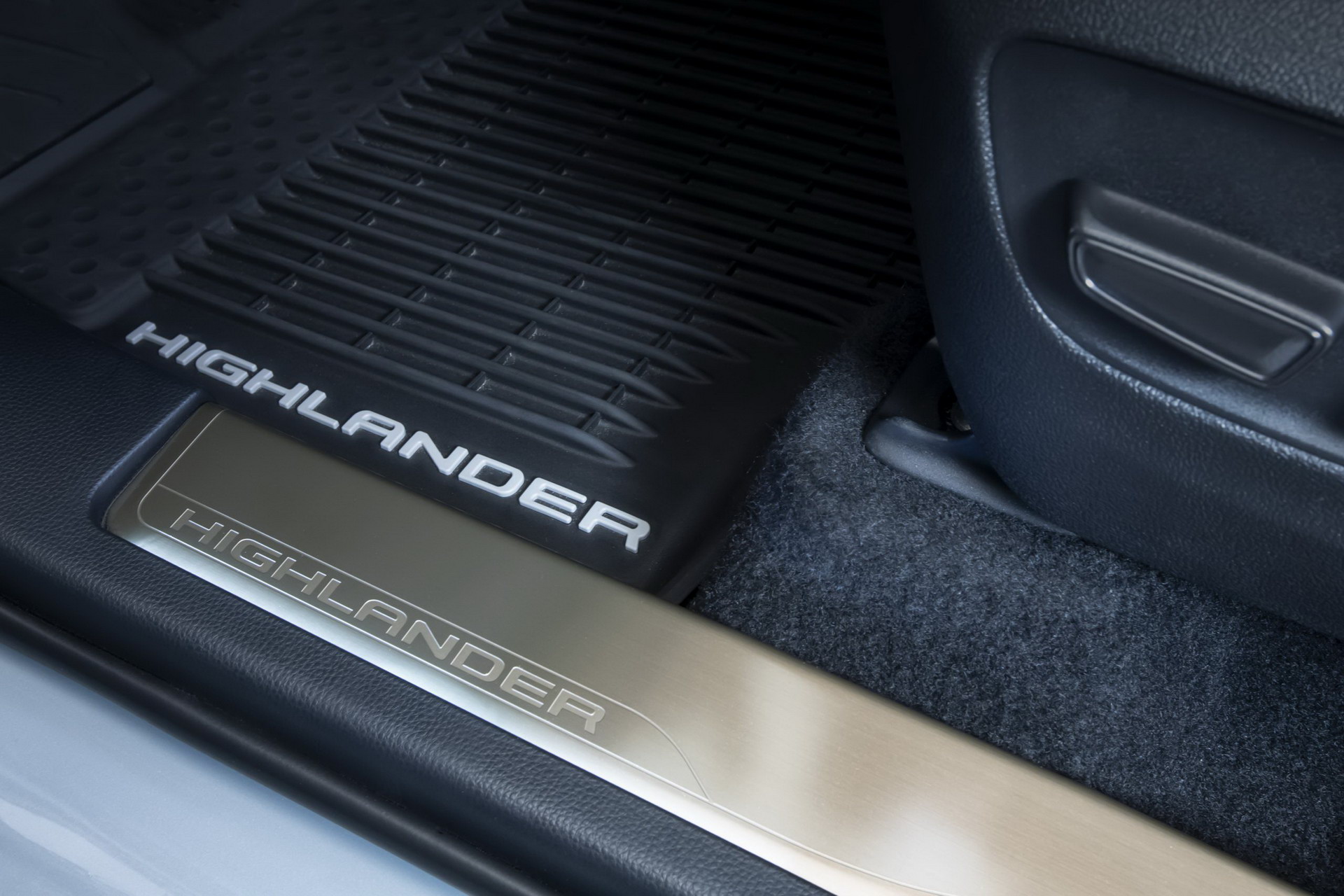 2022 Toyota Highlander Goes For Bronze With New Special Edition