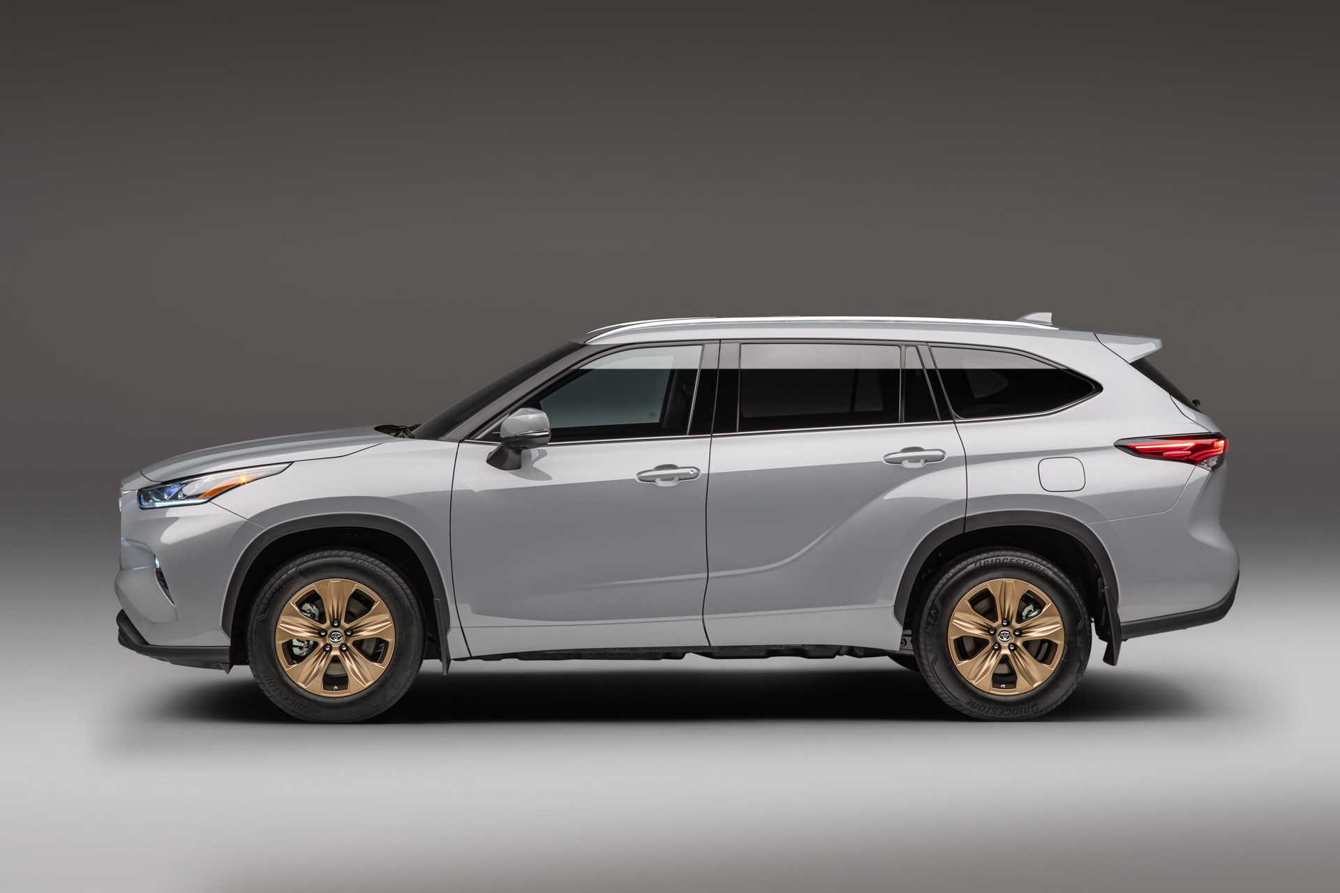 2022 Toyota Highlander Goes For Bronze With New Special Edition