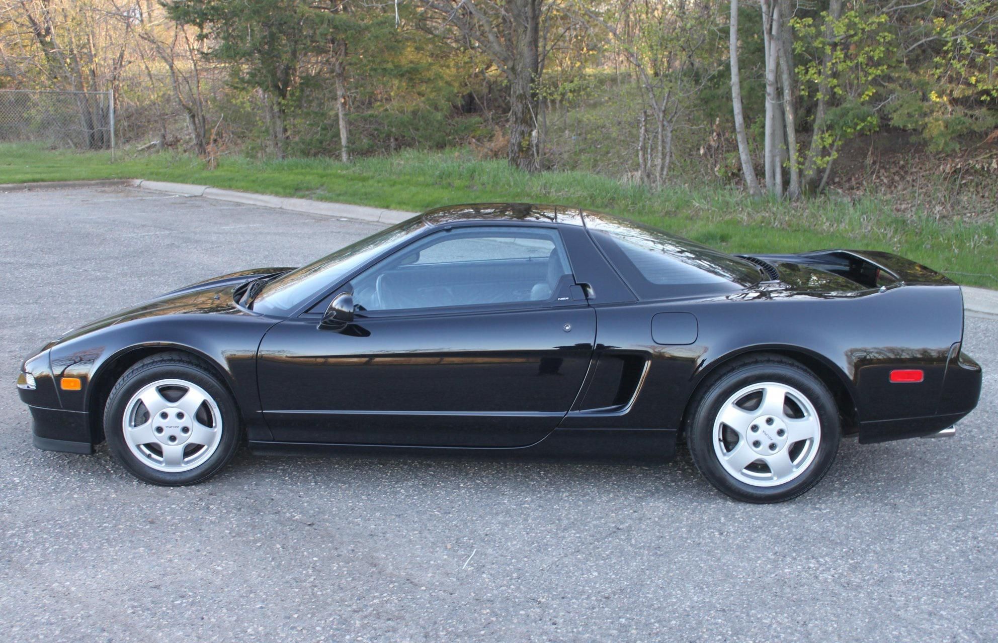 You Won’t Find Many Low-Mileage 1991 Acura NSXs As Nice As This One