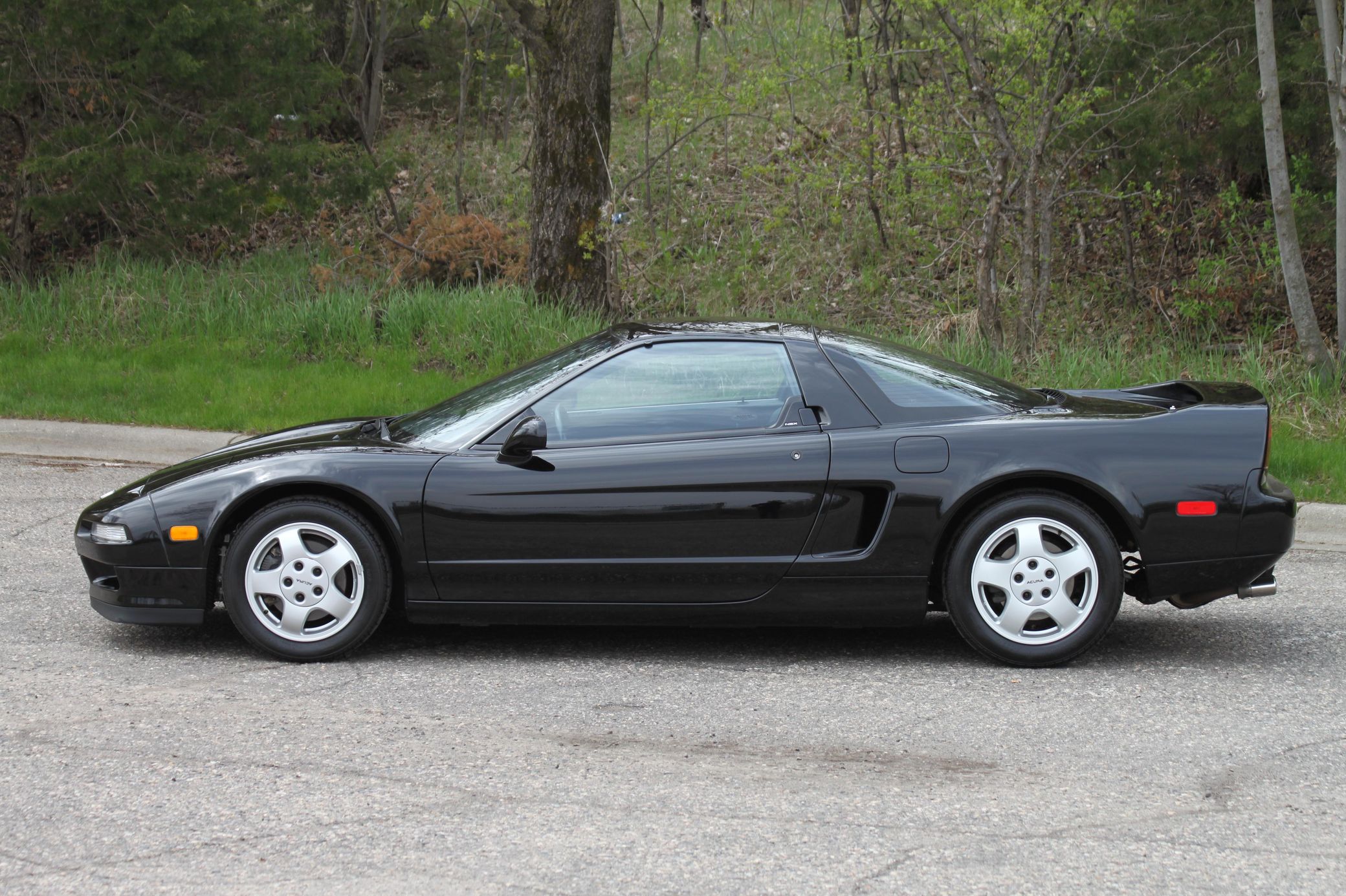 You Won’t Find Many Low-Mileage 1991 Acura NSXs As Nice As This One