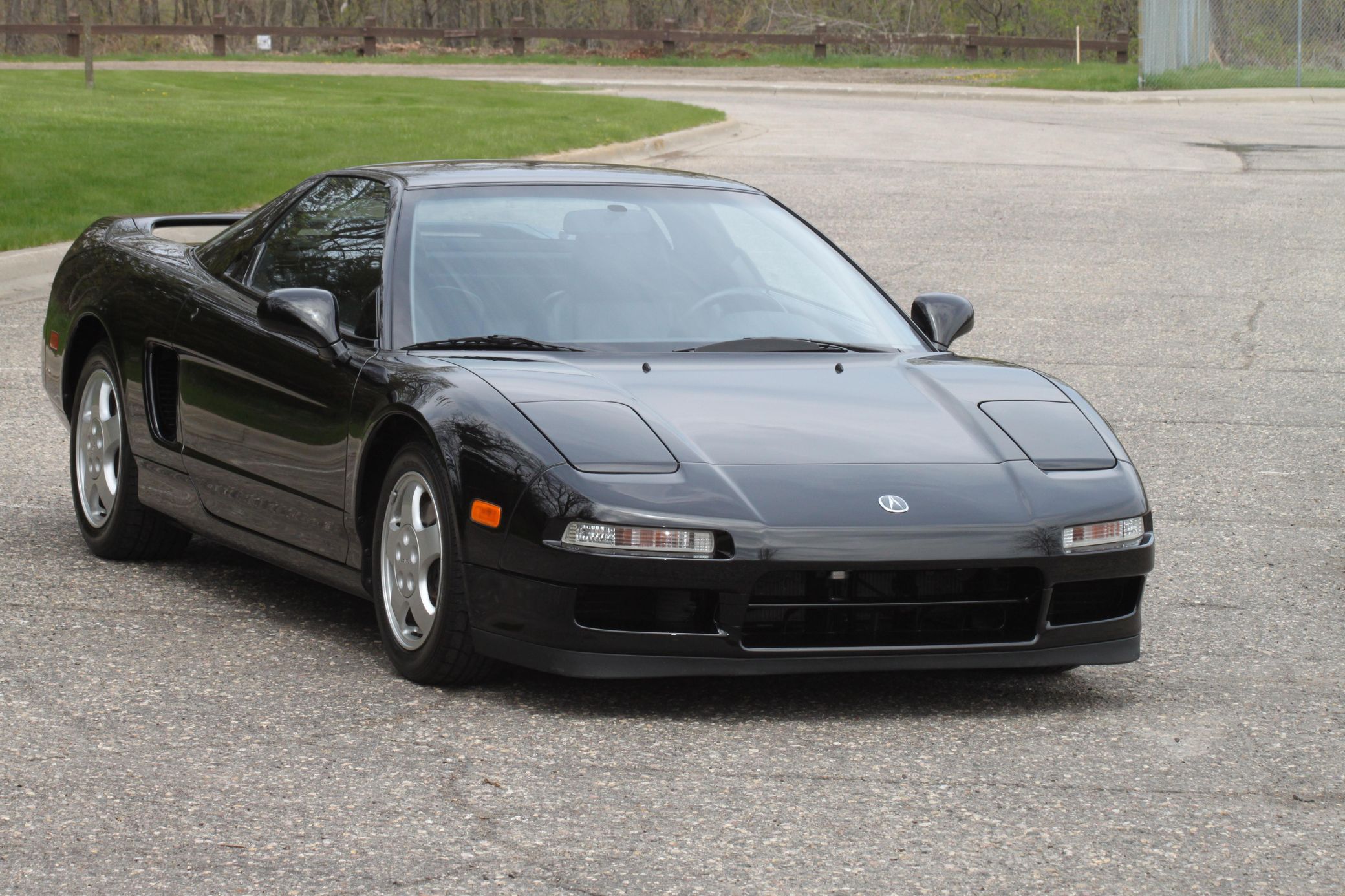 You Won’t Find Many Low-Mileage 1991 Acura NSXs As Nice As This One