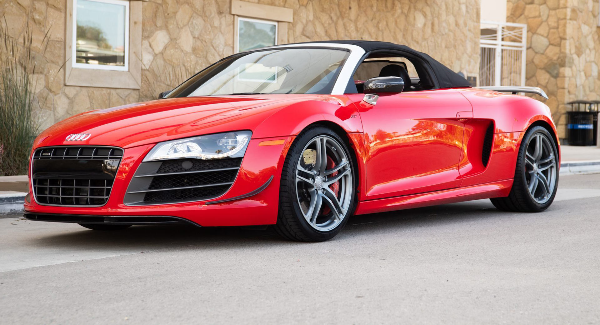 This Audi R8 GT Spyder Was Once Owned By Indy Car Champion ...