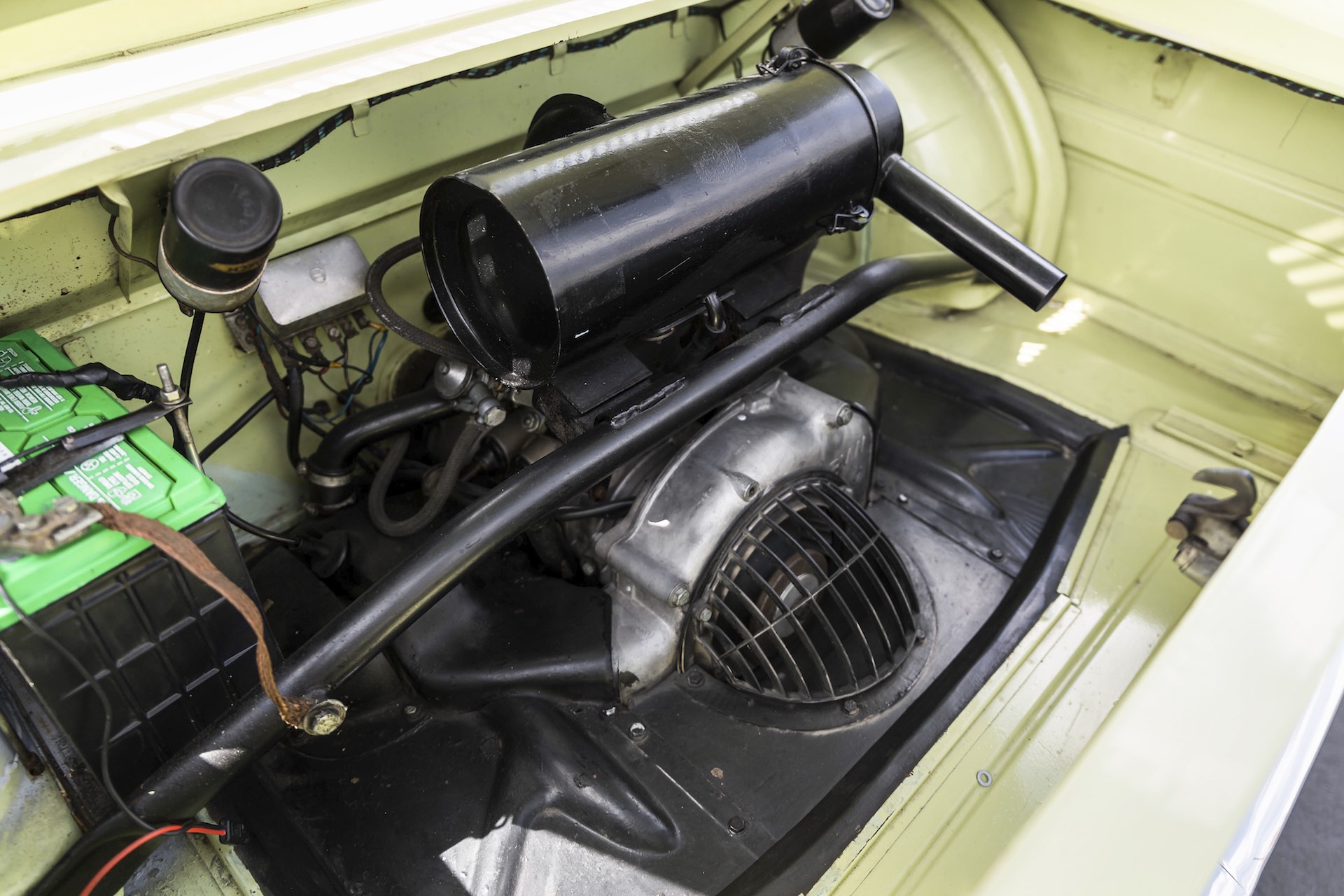 Hate BMW’s Big Mouth Grilles? Then You’ll Love This No-Grille BMW Luxus