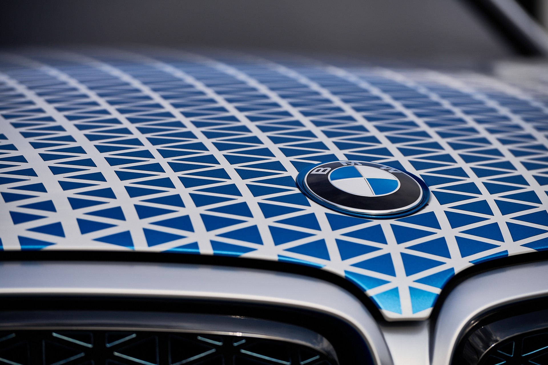 Hydrogen-Powered BMW X5 On Track For Late Next Year