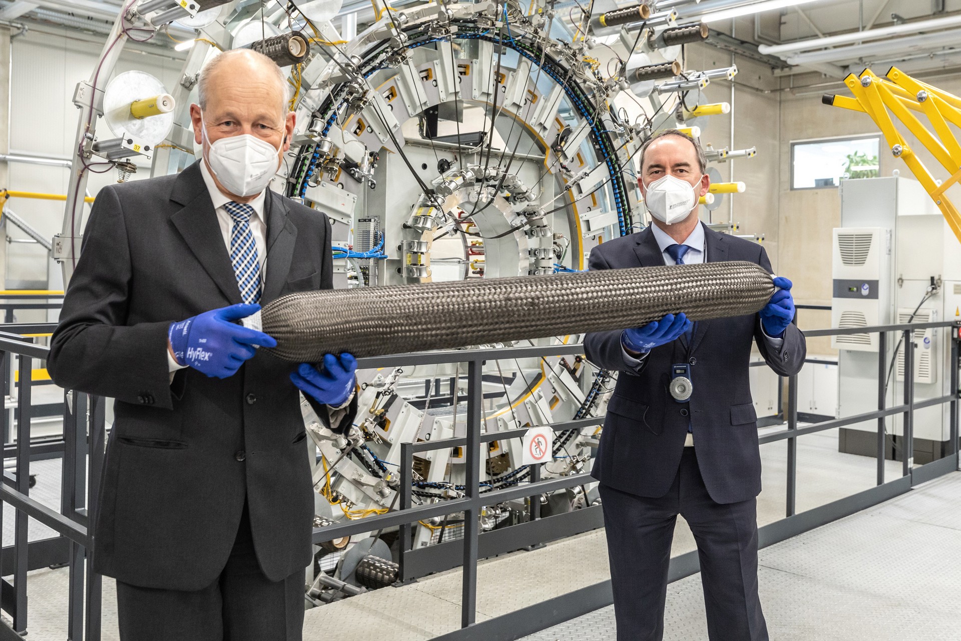 Hydrogen-Powered BMW X5 On Track For Late Next Year