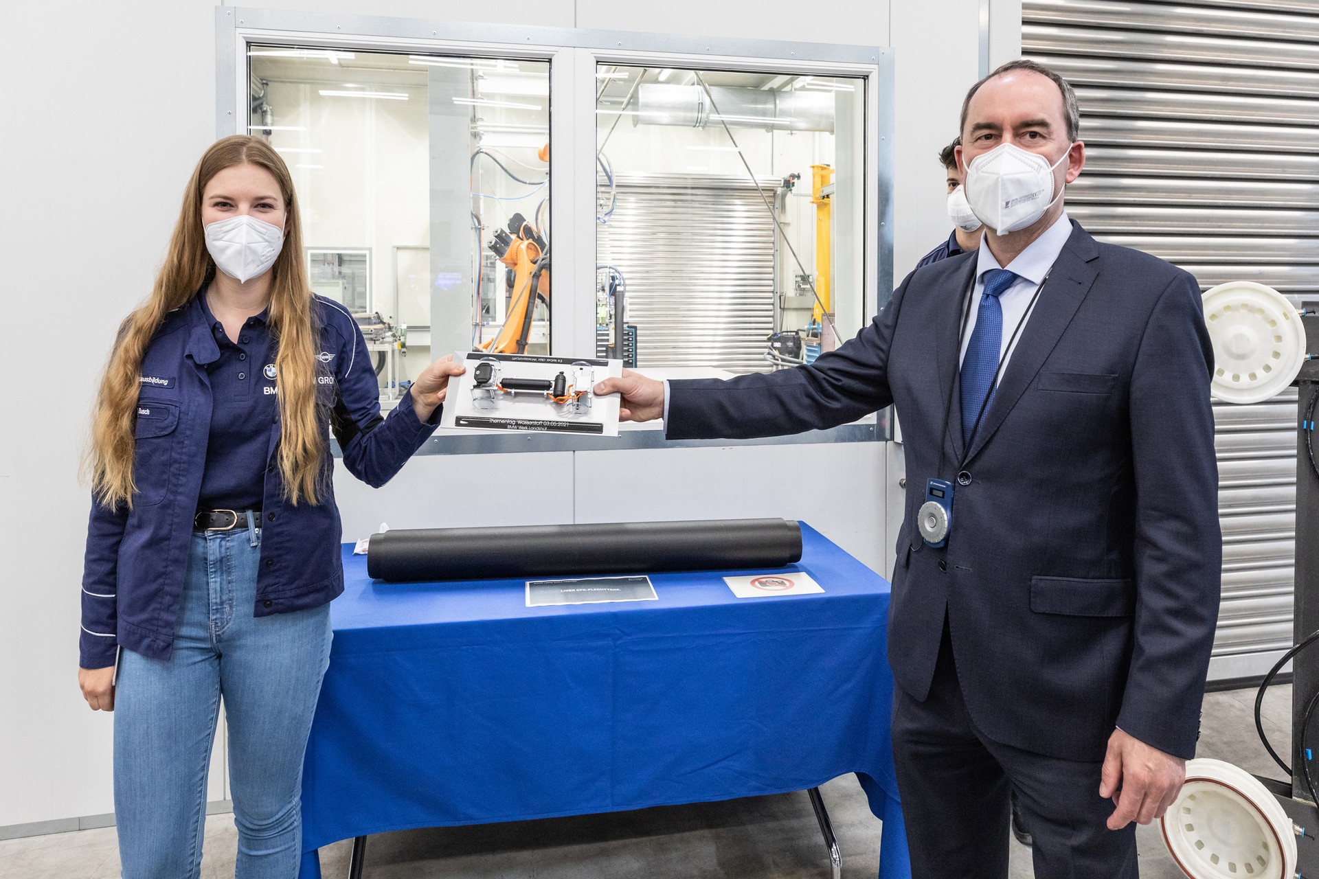 Hydrogen-Powered BMW X5 On Track For Late Next Year