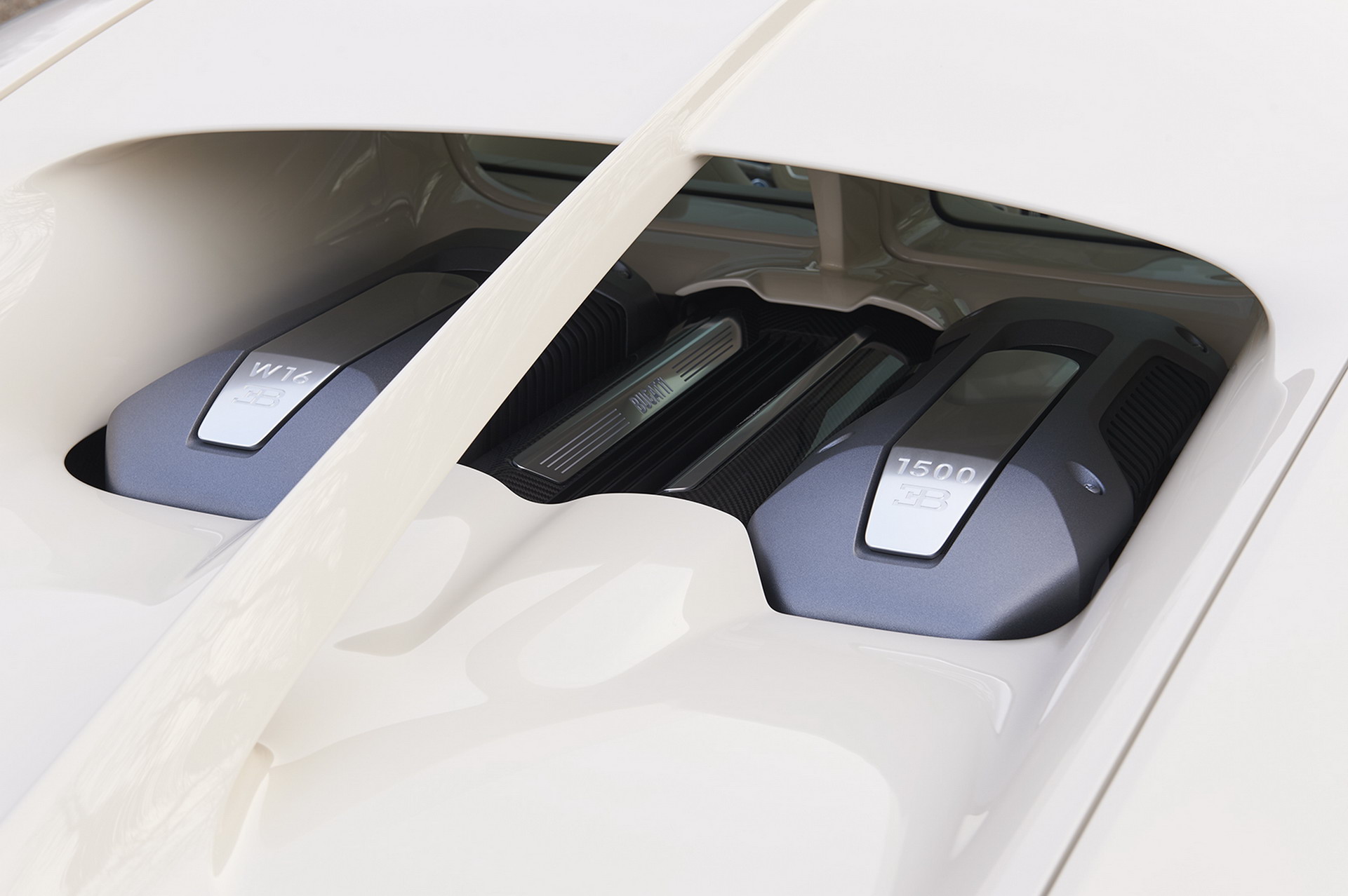 This One-Off Bugatti Chiron Was Dressed By A Greek Messenger, Inspired By A Bag, And Painted With Chalk