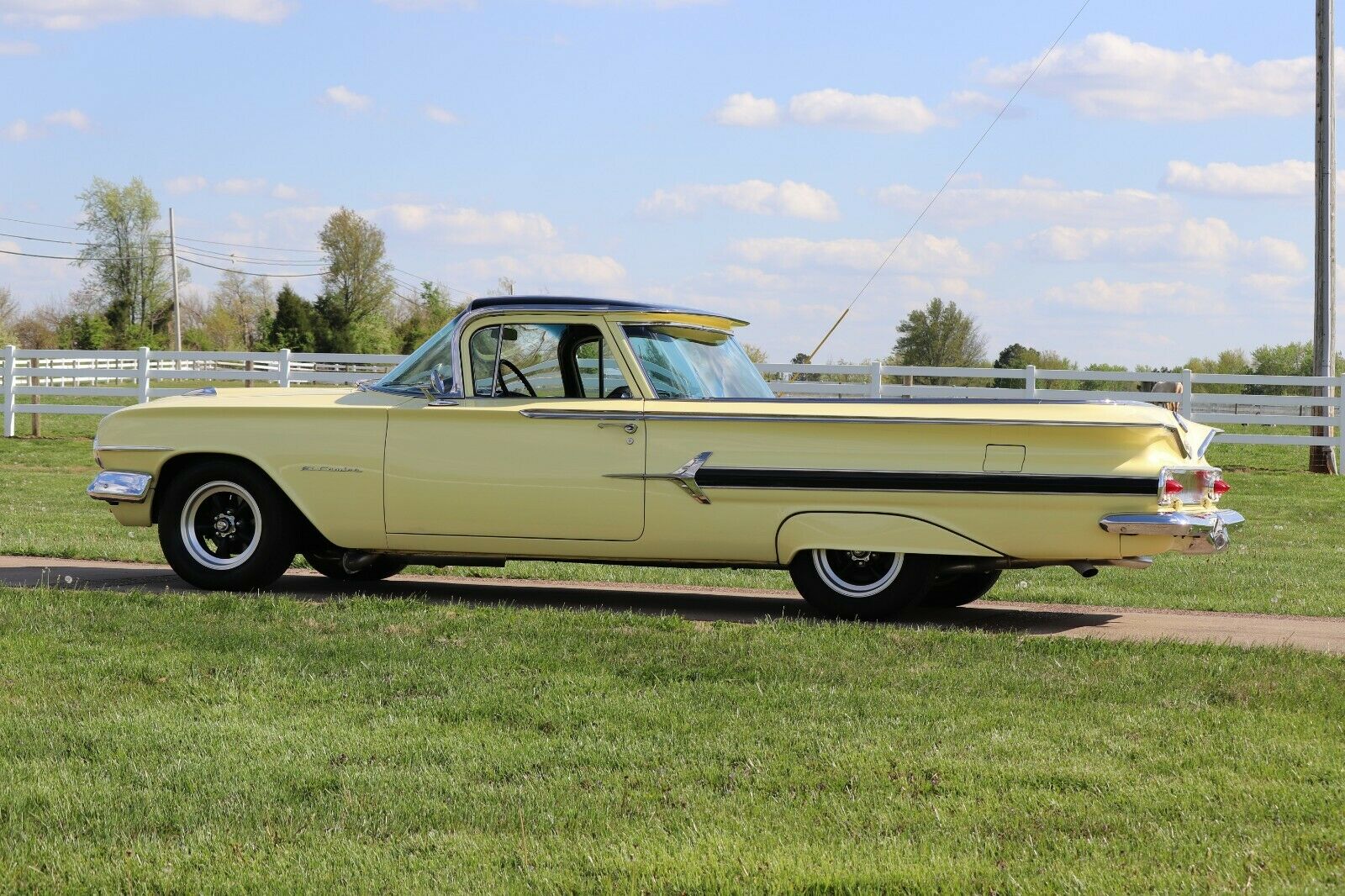 Sunfire Yellow 1960 Chevrolet El Camino Is Oh-So-Cool That You’ll Break The Bank For It
