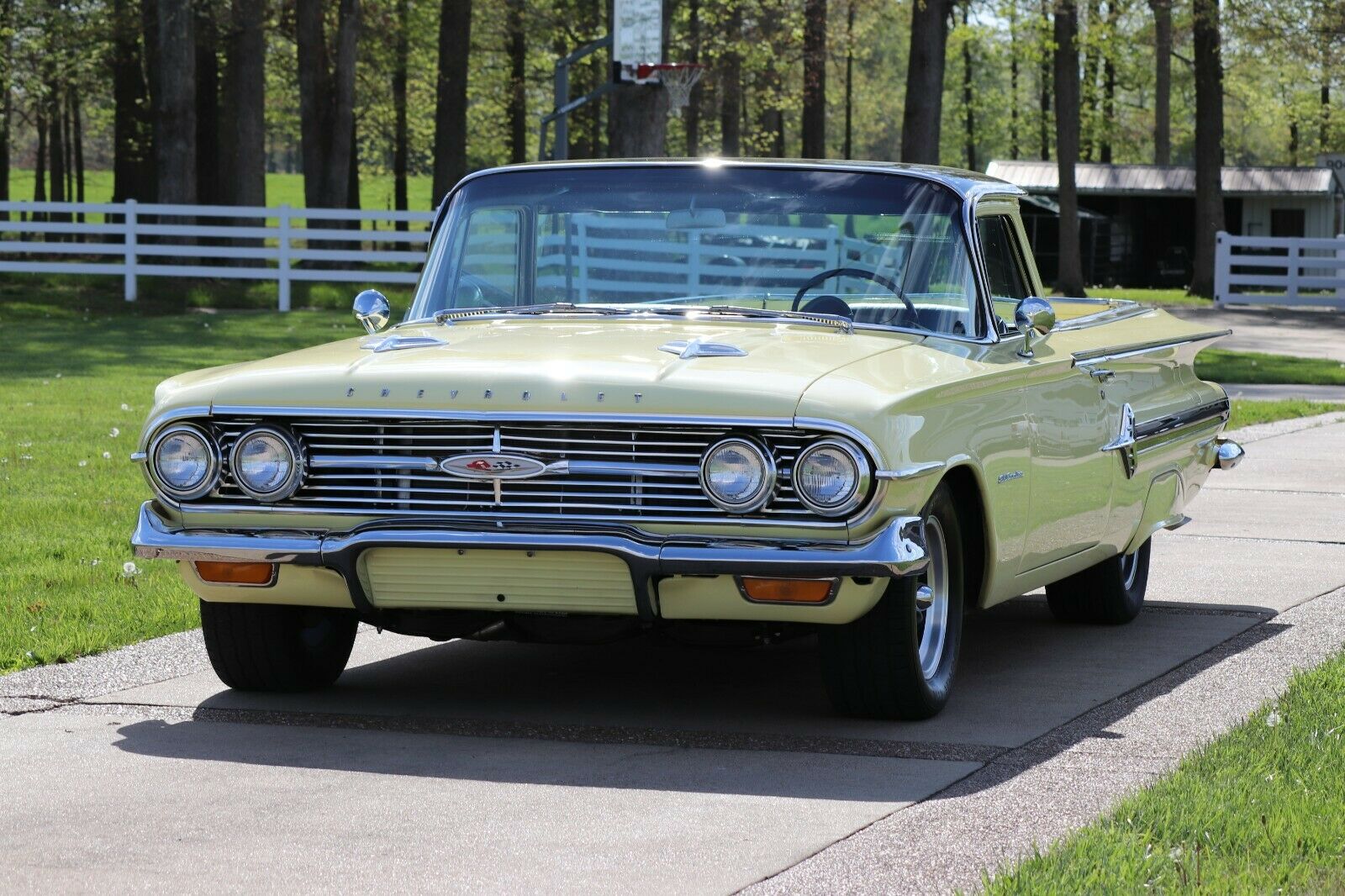 Sunfire Yellow 1960 Chevrolet El Camino Is Oh-So-Cool That You’ll Break The Bank For It