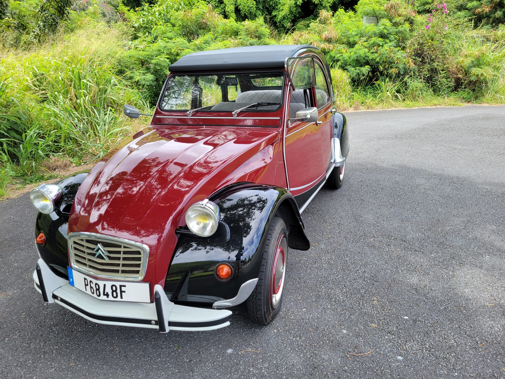 Relive A Simpler Time With This Restored 1987 Citroen 2CV