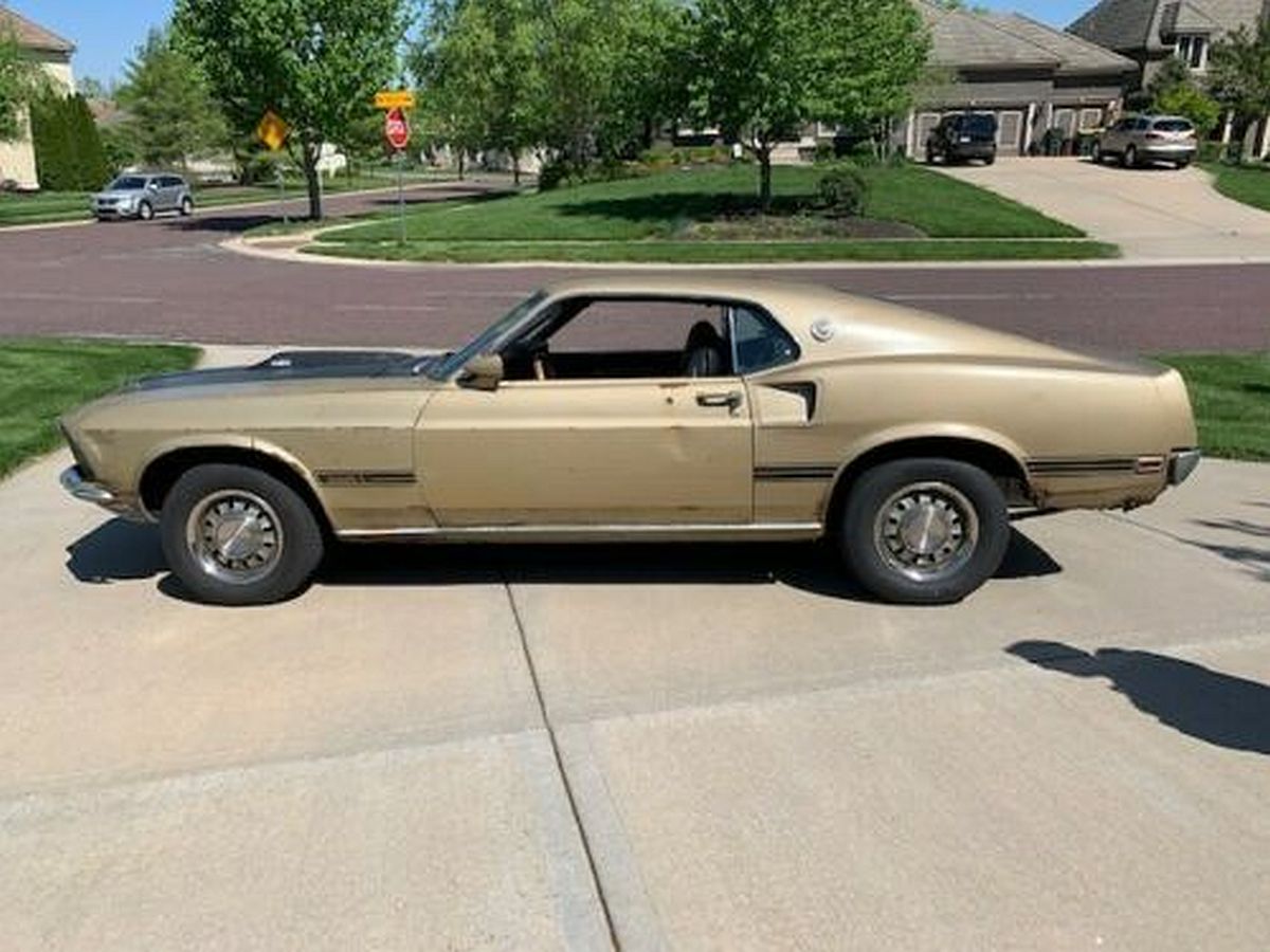 This 1969 Ford Mustang Mach 1 Could Make For A Nice Restoration Project