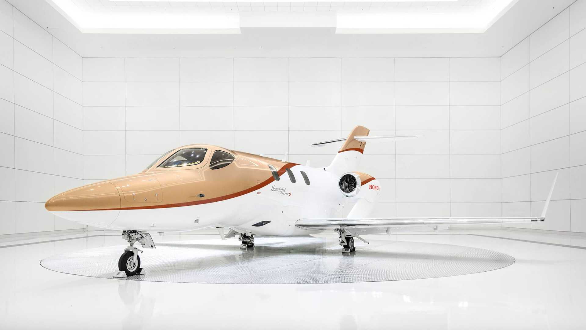 HondaJet Elite S Business Jet Gets Longer Range, New Advanced Avionics