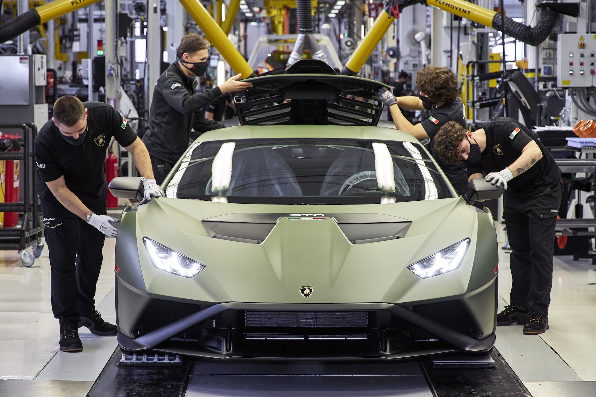 Charging Bull: Lamborghini Boss Outlines Electrification Strategy, Readies EV Fourth Model Line for 2025+