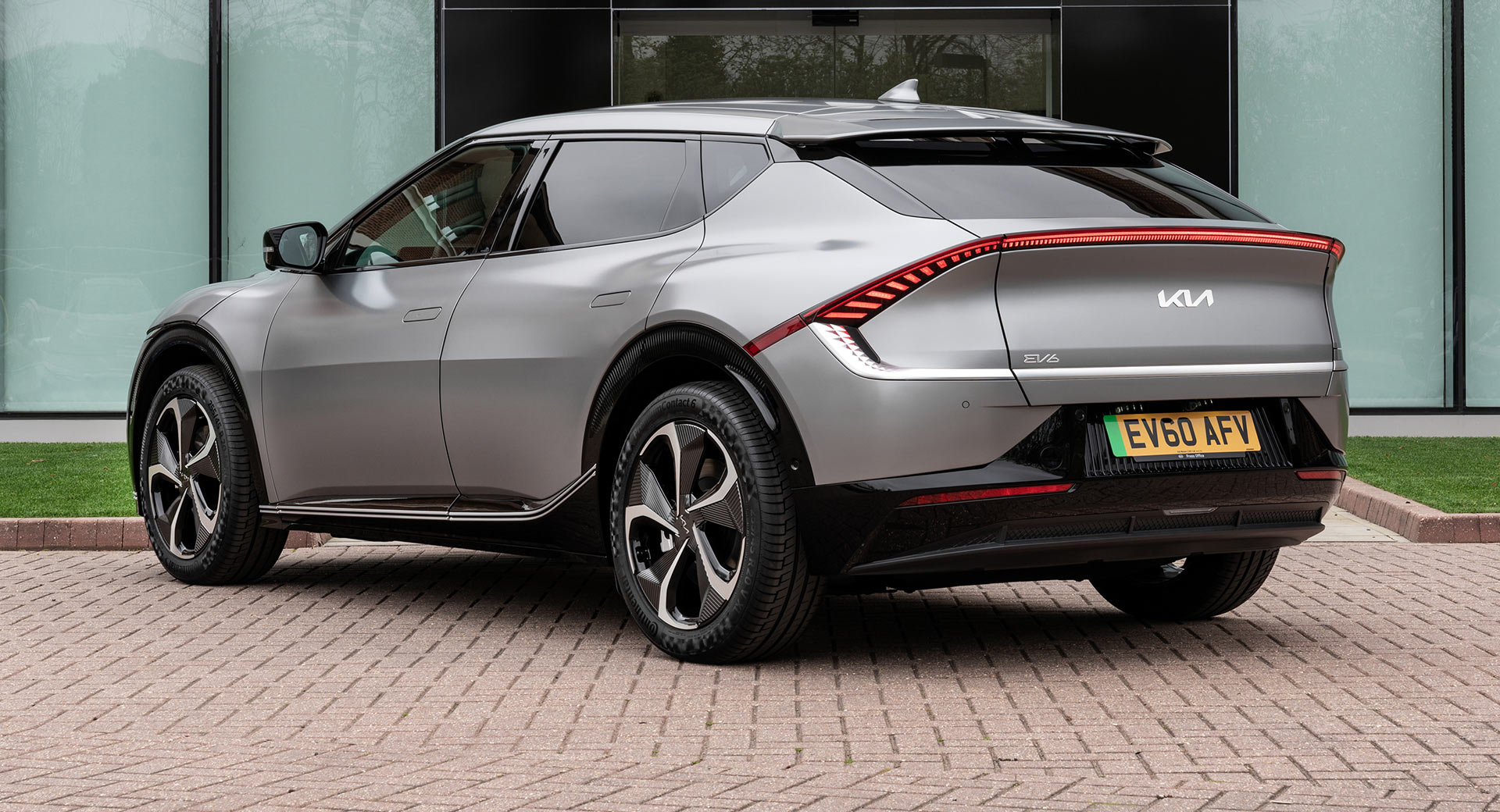 2021-kia-ev6-is-proving-to-be-very-popular-in-europe-prospects-account