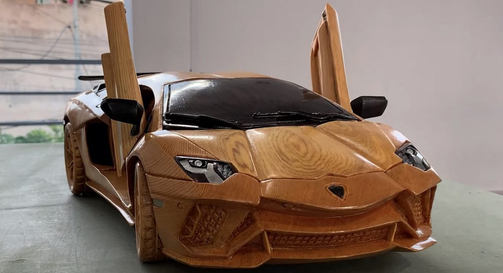  This 1:13 Scale Lamborghini Aventador S Carved From Wood Even Has Scissor Doors