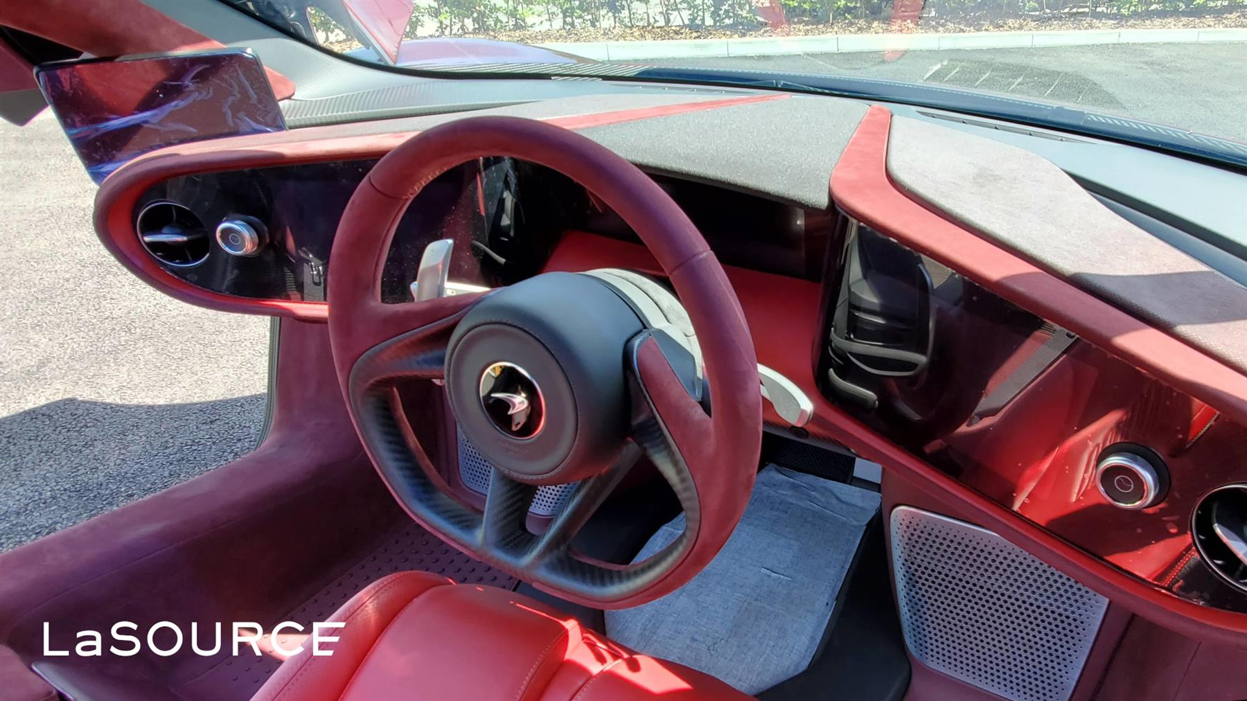 These Two Lightly Used McLaren Speedtails Will Each Cost You At Least $1.2 Million Over Sticker Price