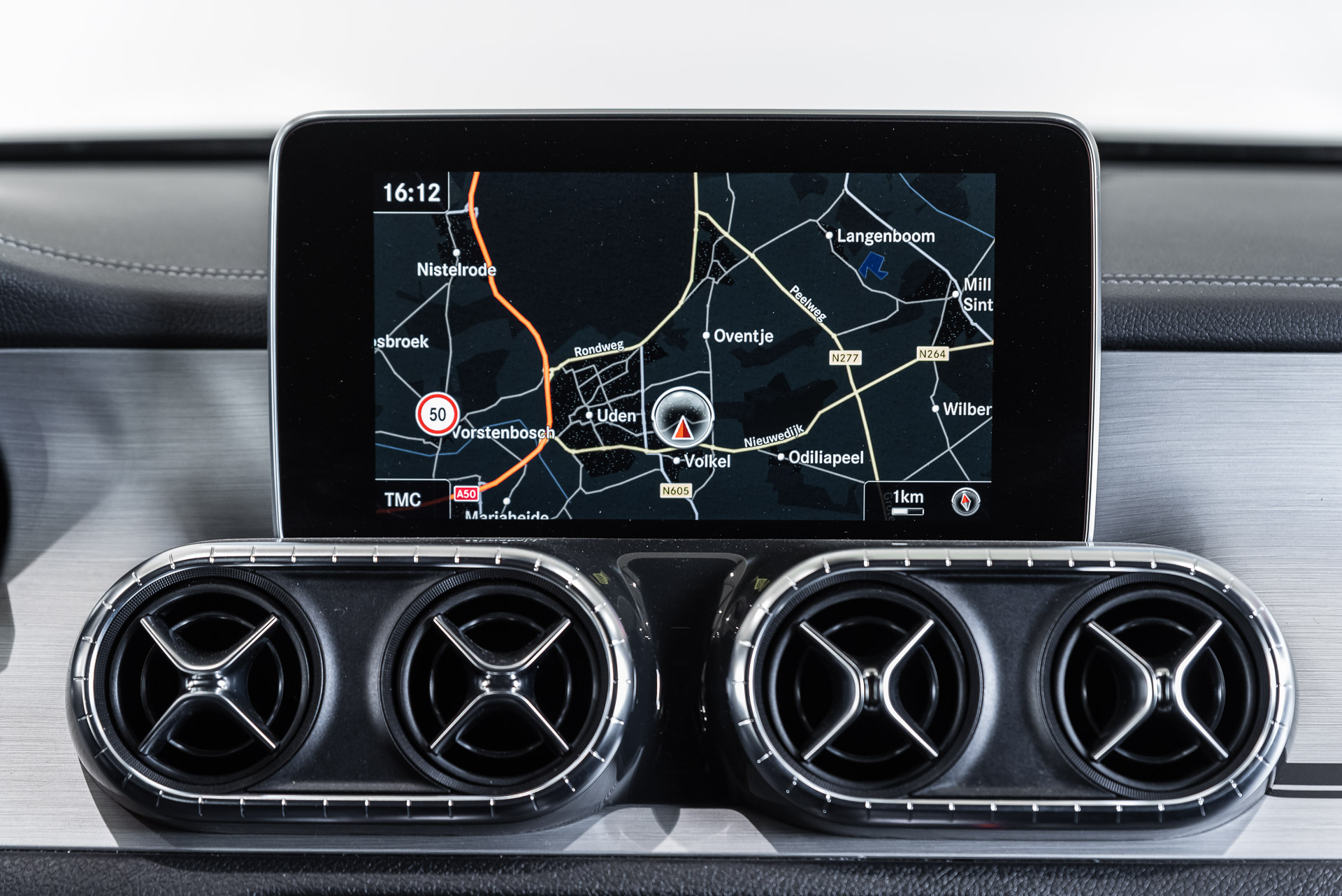 Six-Wheeled Mercedes-Benz X-Class Is One Weird Beast Of A Pickup Truck