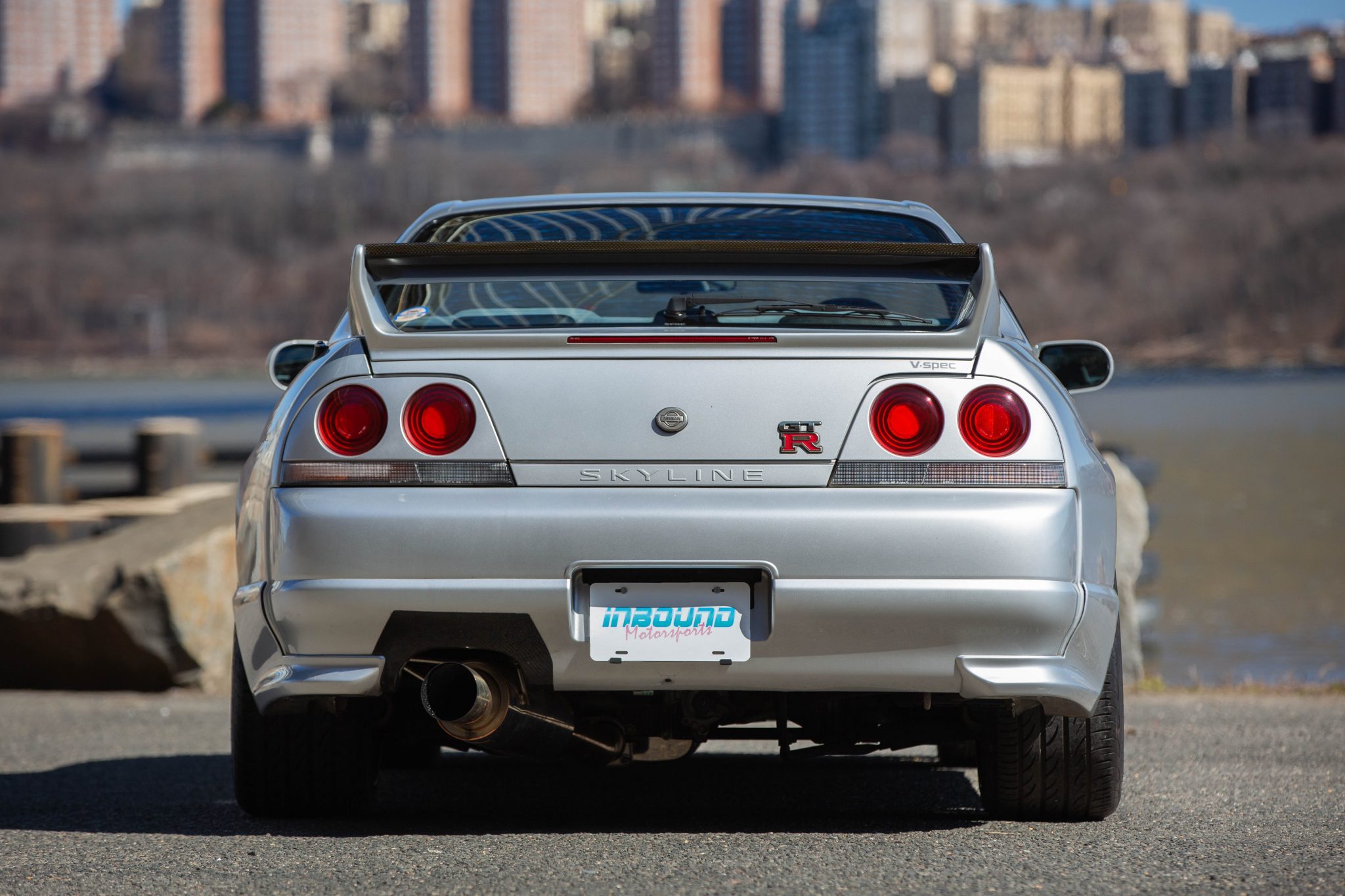 This 1995 Nissan Skyline R33 Gt R V Spec Is A Rare Jdm Classic Carscoops