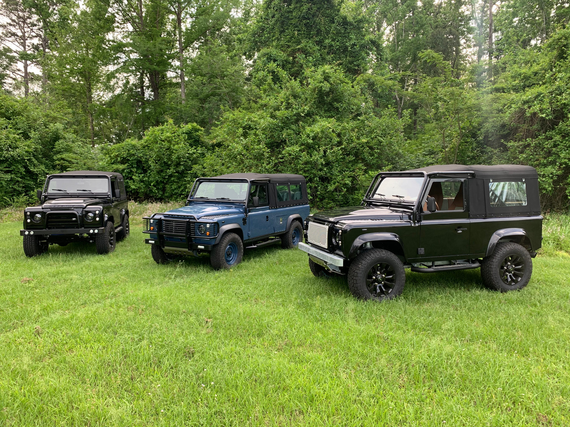 Osprey Unveils Three Wonderful 1997 Land Rover Defender Soft Tops With GM V8