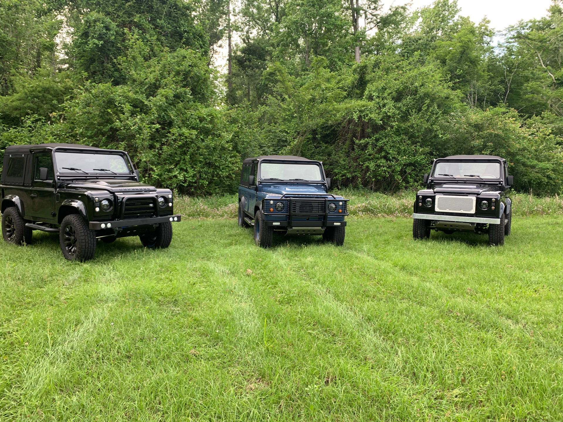 Osprey Unveils Three Wonderful 1997 Land Rover Defender Soft Tops With GM V8