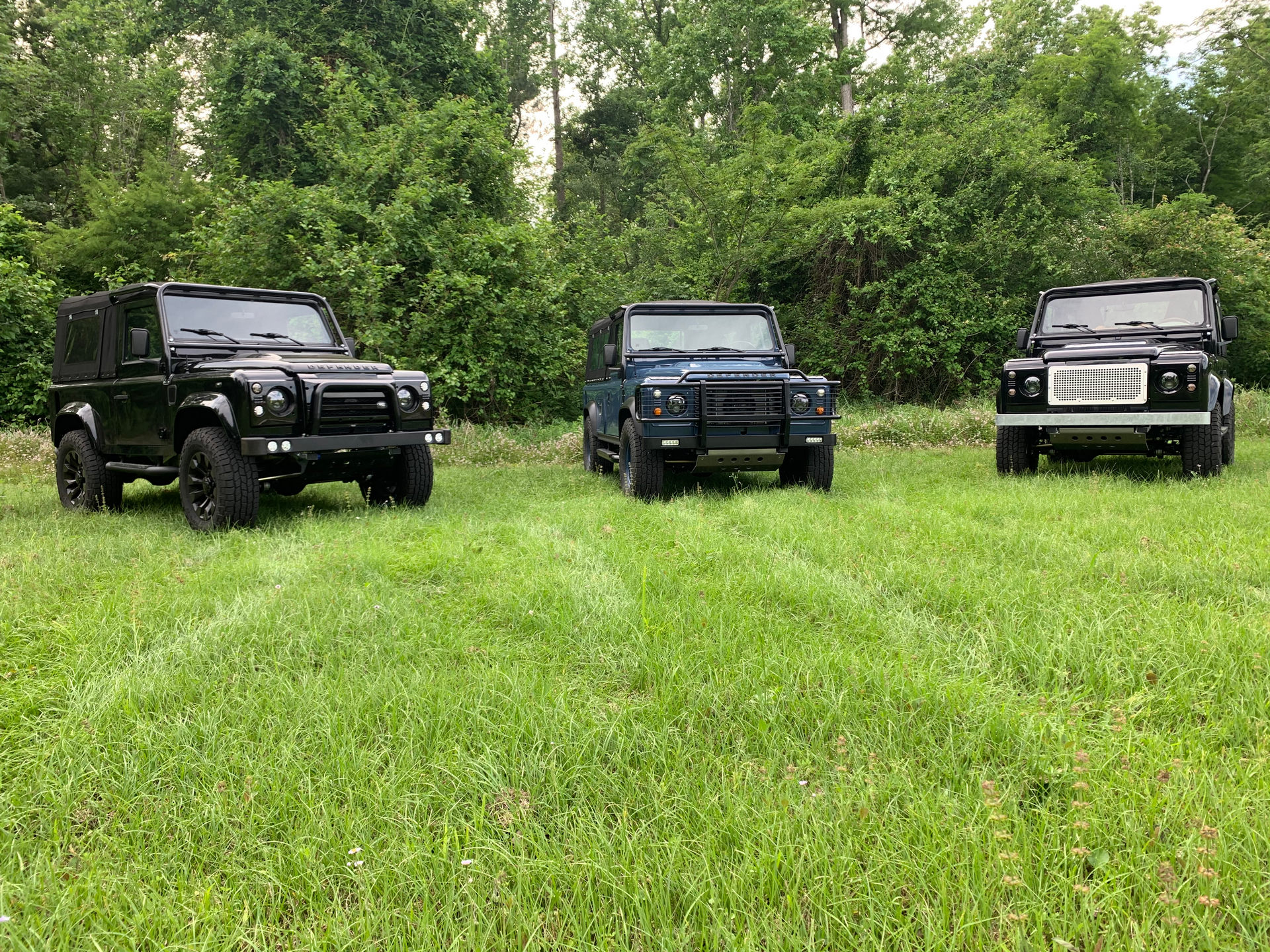 Osprey Unveils Three Wonderful 1997 Land Rover Defender Soft Tops With GM V8