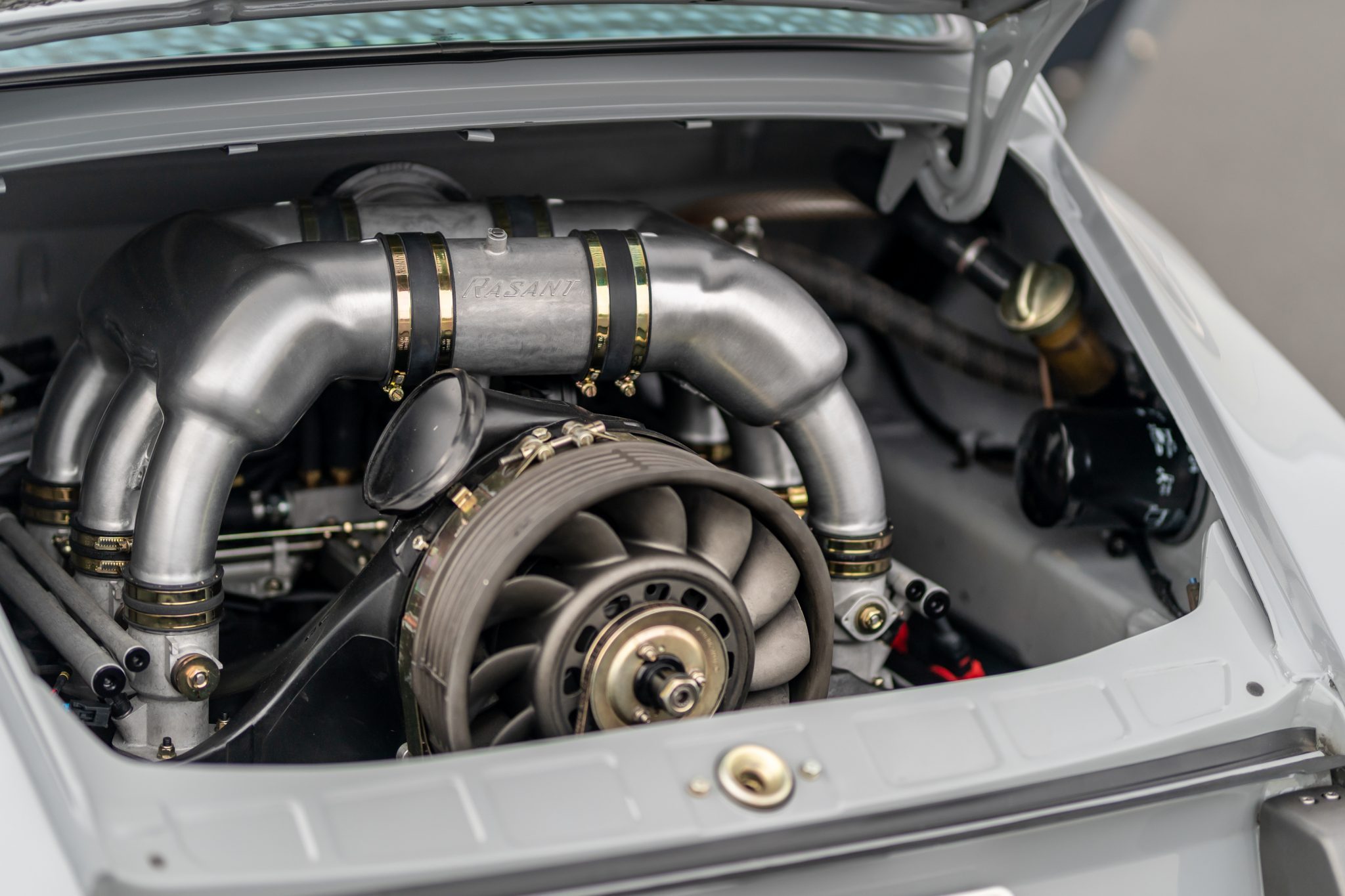 Backdated 1989 Porsche 911 Carrera 3.8L Is Here To Reverse Your Piggy Bank’s Fortunes