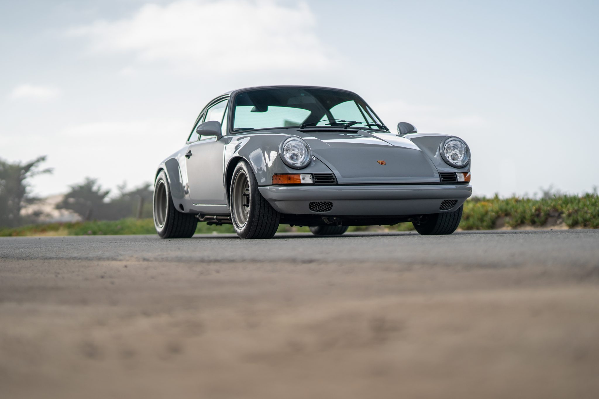 Backdated 1989 Porsche 911 Carrera 3.8L Is Here To Reverse Your Piggy Bank’s Fortunes