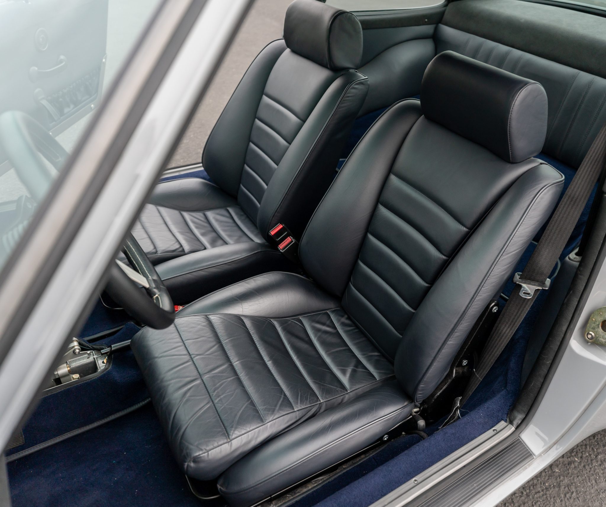 Backdated 1989 Porsche 911 Carrera 3.8L Is Here To Reverse Your Piggy Bank’s Fortunes